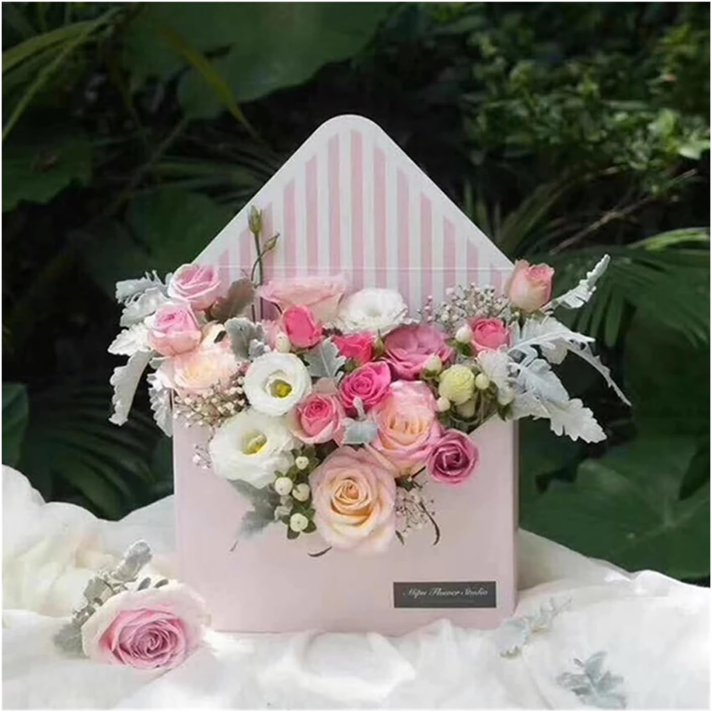 Dnyucen Valentine Envelope Flower Boxes 10PCS Striped Romantic Holder for Wedding Engagement Party Bouquet Gift Storage