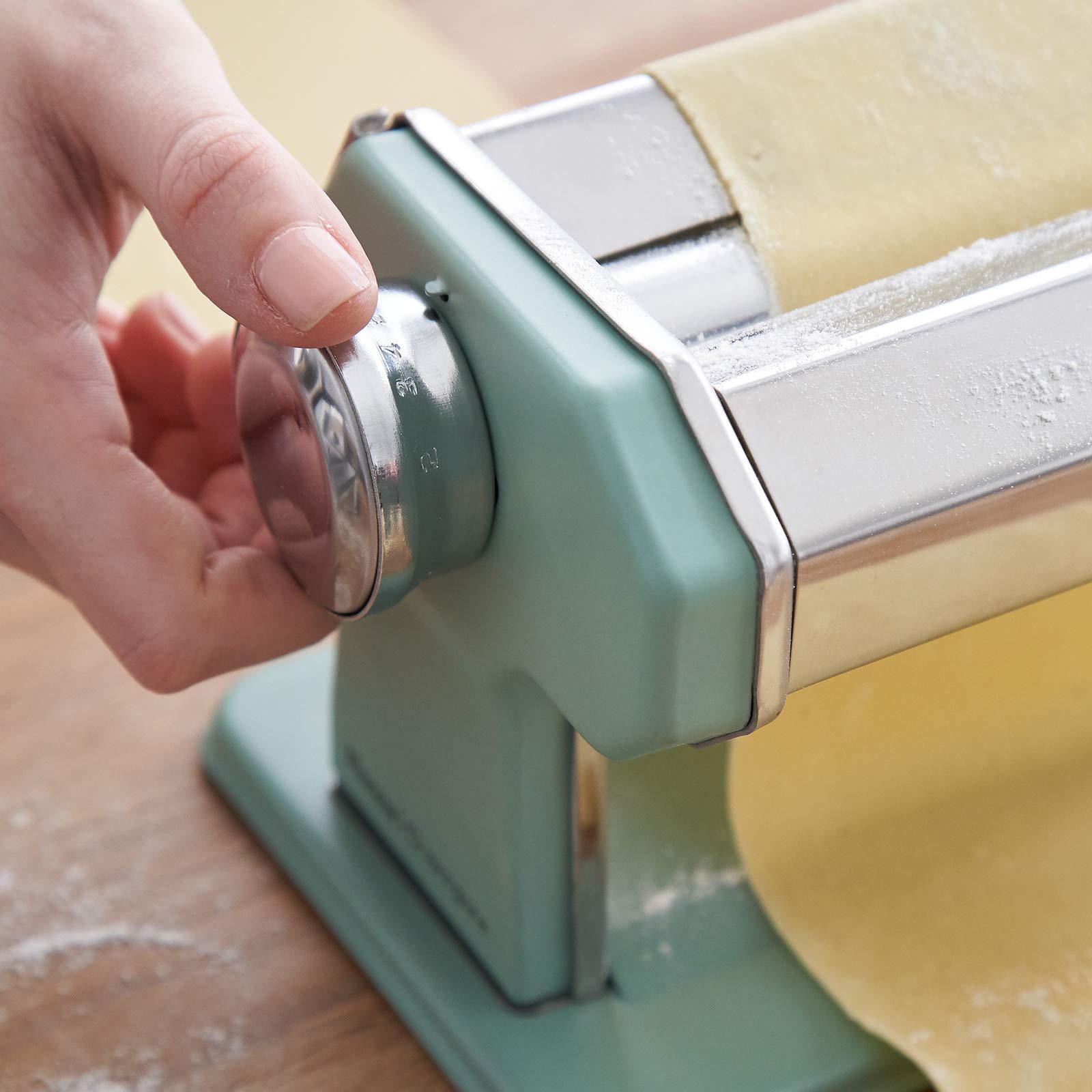 SPRINGLANE Máquina de fideos manual Nonna con Accesorio para linguine, Acero inoxidable, Máquina para hacer pasta, incluye secador de pasta y 3 accesorios para cortar espaguetis, lasaña, tallarines