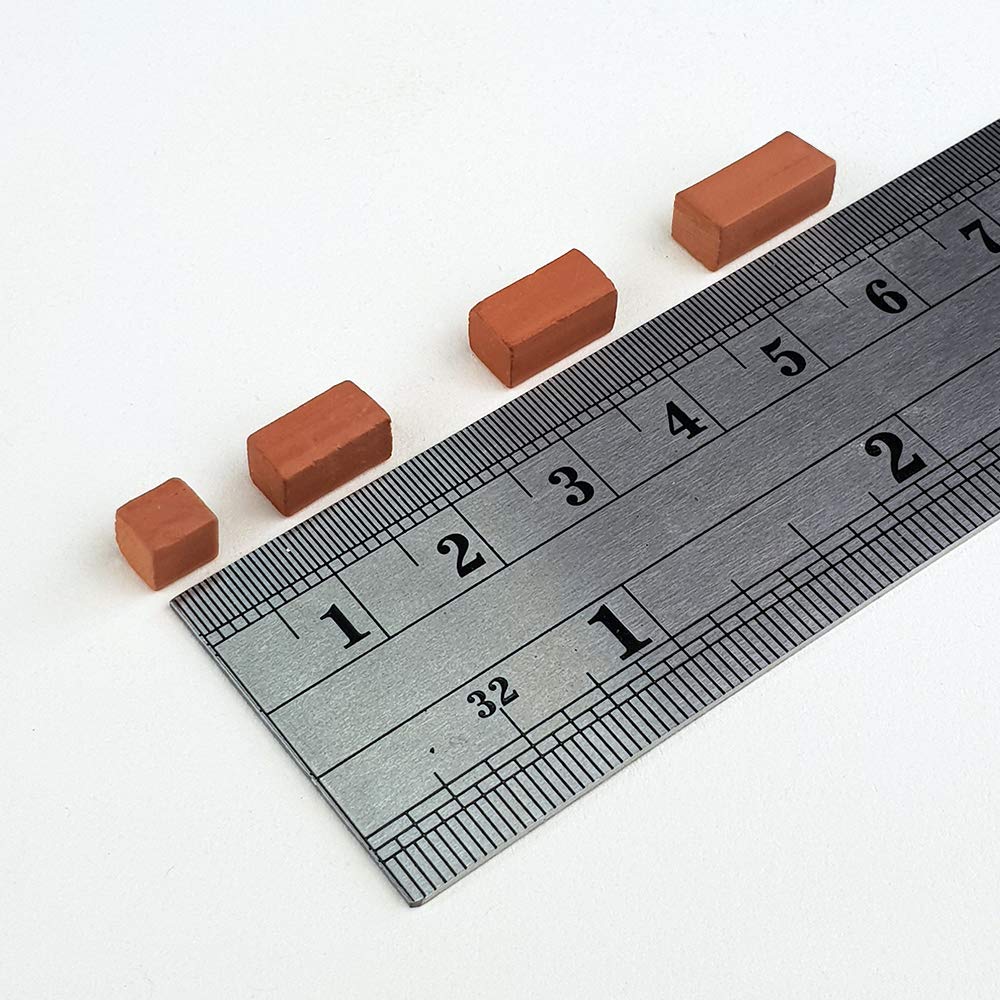 Pietra in miniatura. Pietra rossa a sezione quadrata 10 mm. (600u.)