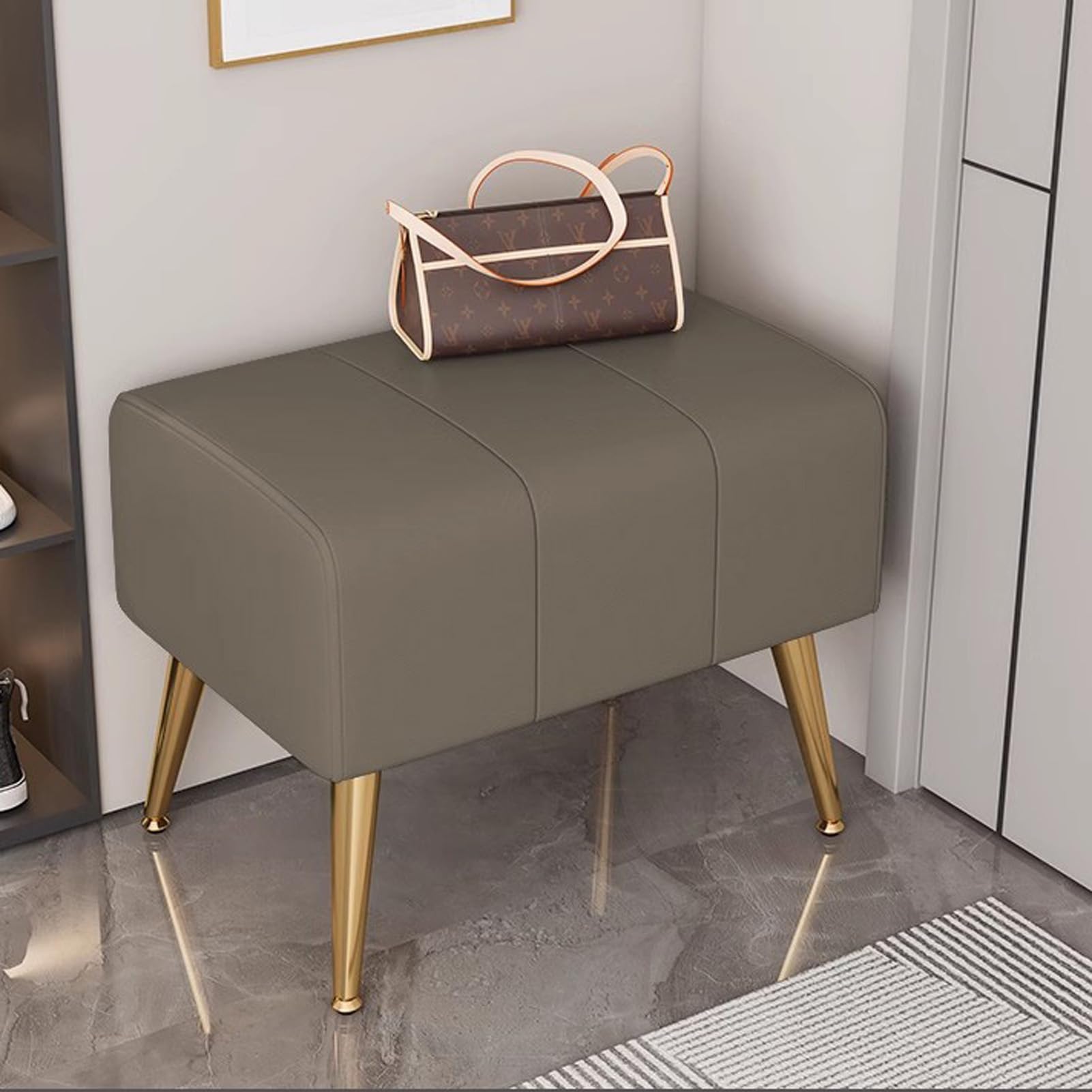 Banc de chevet pour salle à manger résolvant le manque d'assises confortables