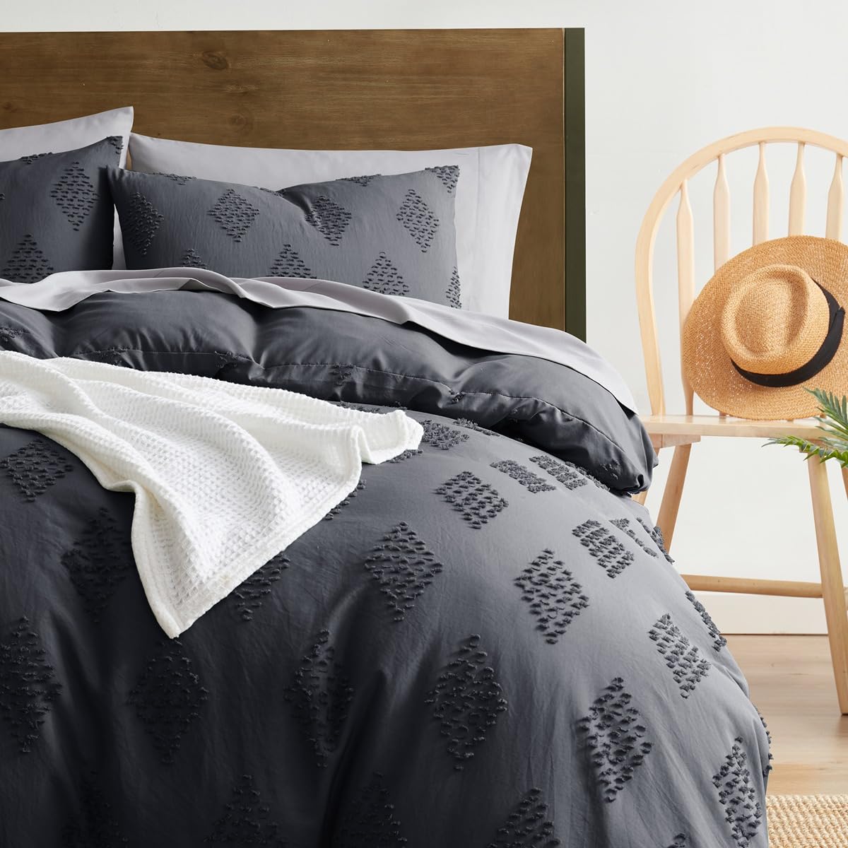 Hearth &amp; Harbor Boho Bedding - King Size 3 Piece Tufted Grey Duvet Cover Set with Zipper Closure, 104x90 Inches, 2 Pillow Shams