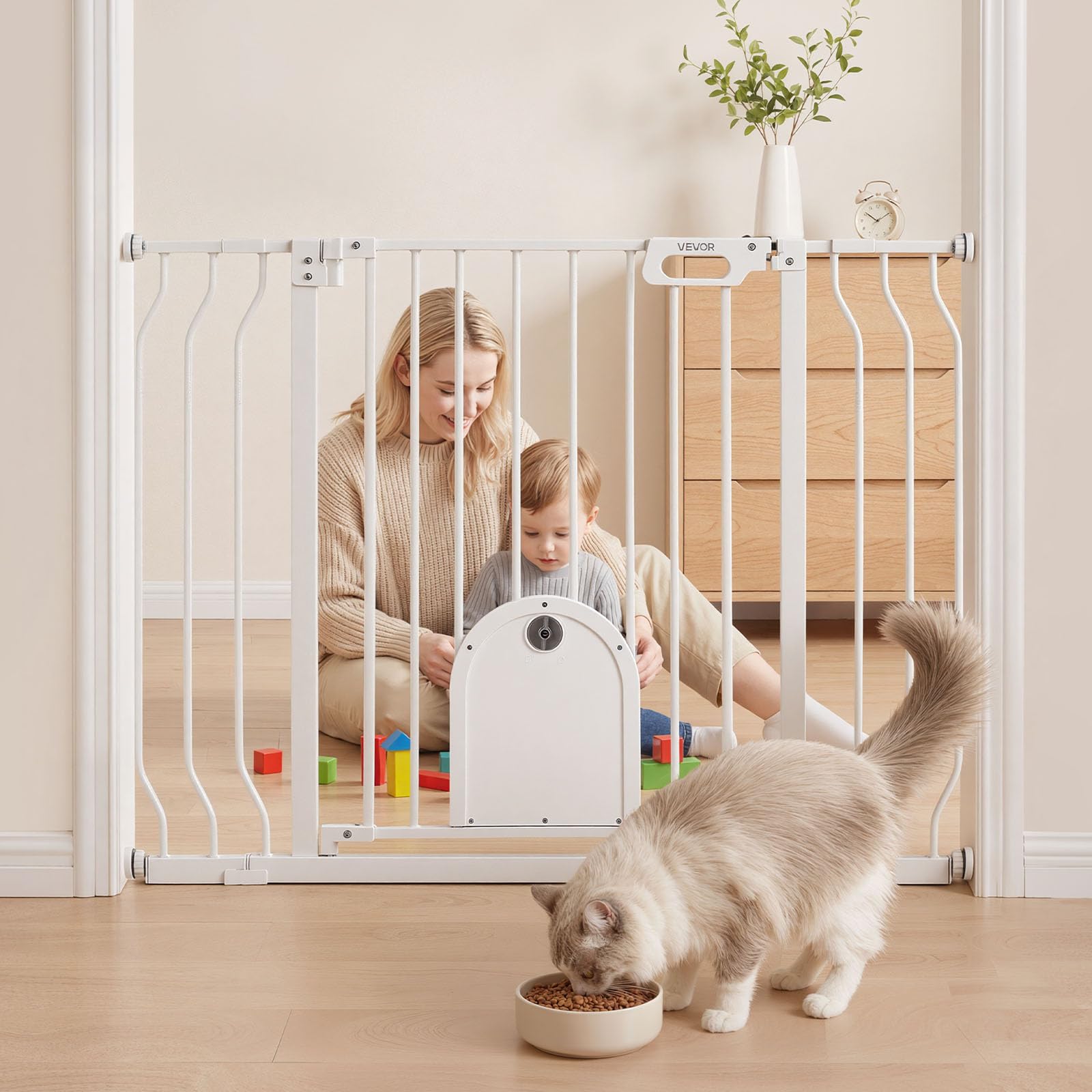 VEVOR Barrera de Seguridad para Niños, Ajustable de 75 a 111 cm, Alto de 76 cm, Valla de Seguridad Infantil con Puerta para Gatos, con Accesorios de Montaje, para Escaleras Puertas Salón, Color Blanco