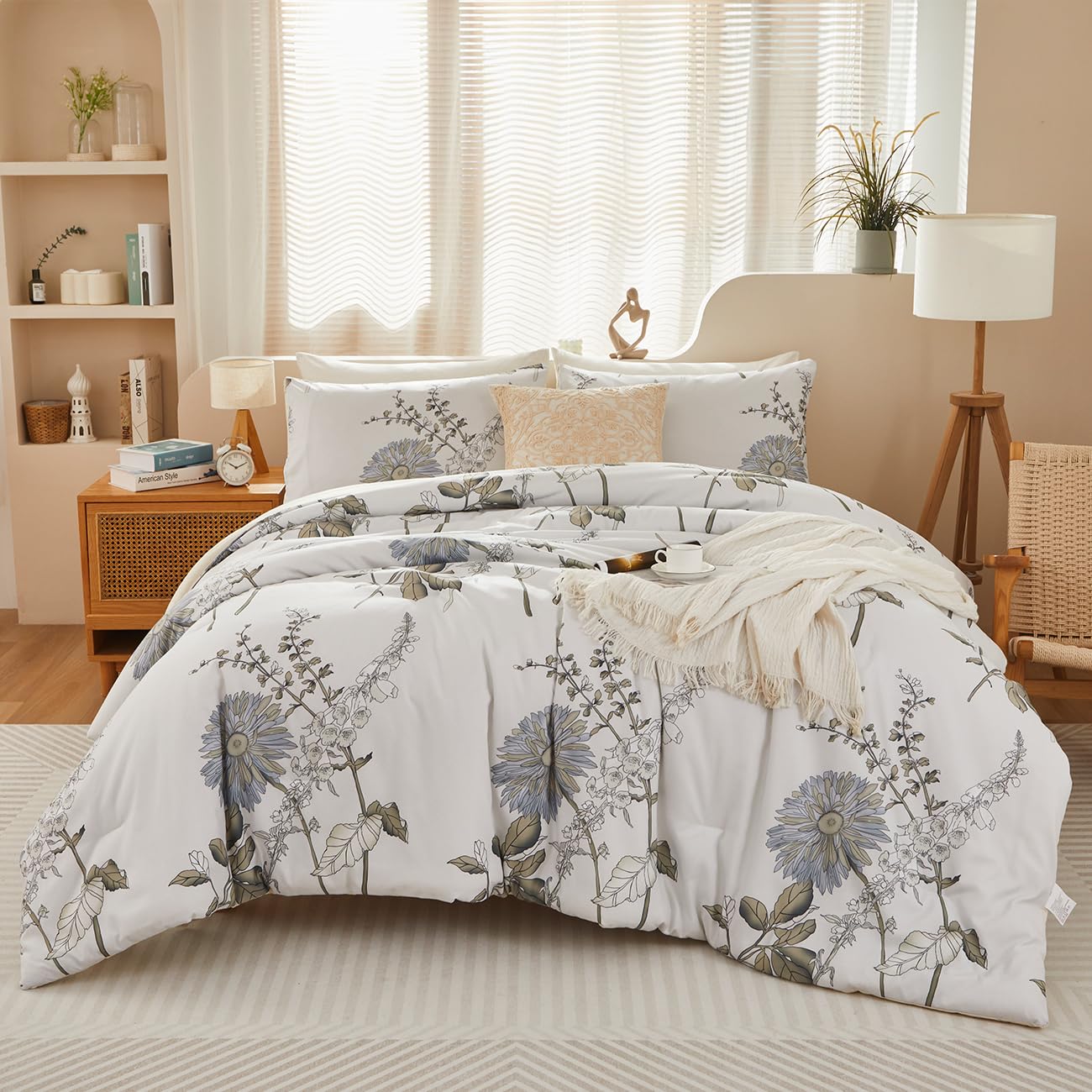 STYHO Beige and Grey Bedding King Size 3 Pieces Reversible Blossom Flower Duvet Cover with Pillowcases Soft Luxury Botanical Farmhouse Quilt Cover Set for All Seasons(Beige Grey, King)