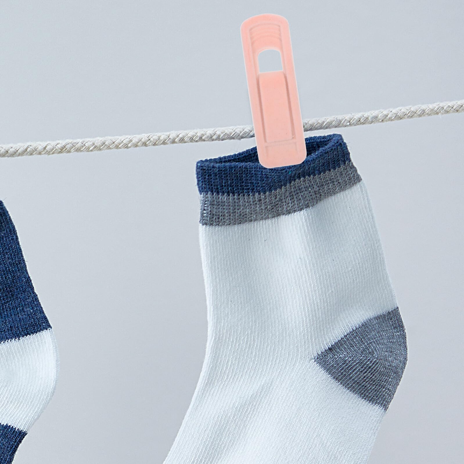 GARVALON Pinzas de Terciopelo para Colgar Ropa 50 Unidades Clips de Plástico Rosa Antideslizantes para Pantalones y Faldas Resistentes al Viento para Uso Doméstico y Exterior
