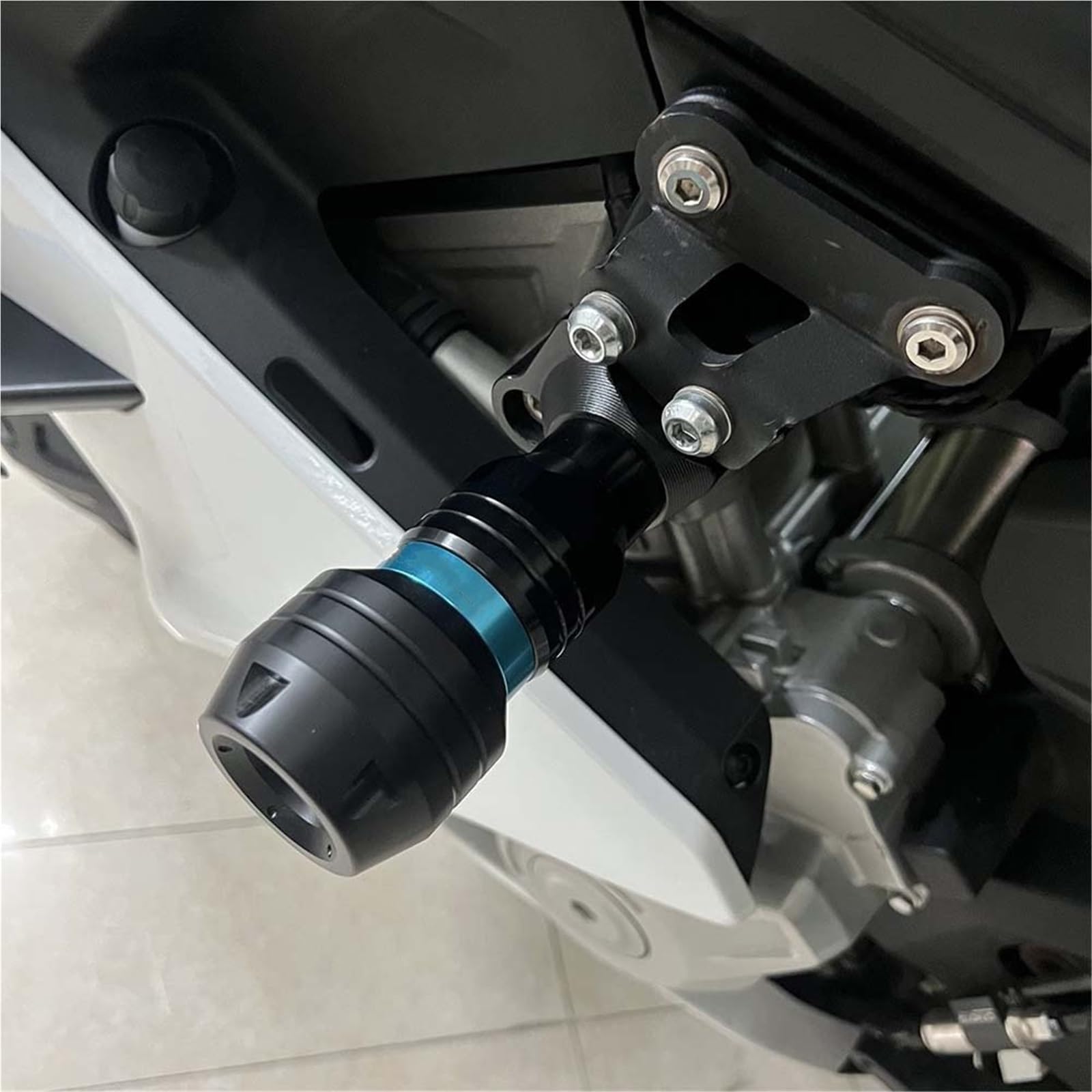 Przednie tylne koło oś widelca suwaki Pasuje do Cfmoto 675SR-R 675SR 675 SR 675SR R 675NK rama motocykla suwak osłona przed uderzeniem awaria silnika(C 675SR-R)