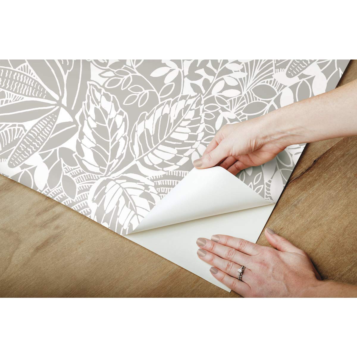 RoomMates RMK11747WP Vintage Batik Jungle RMK1174, Grey, White, 52 x 503 cm - Image 4
