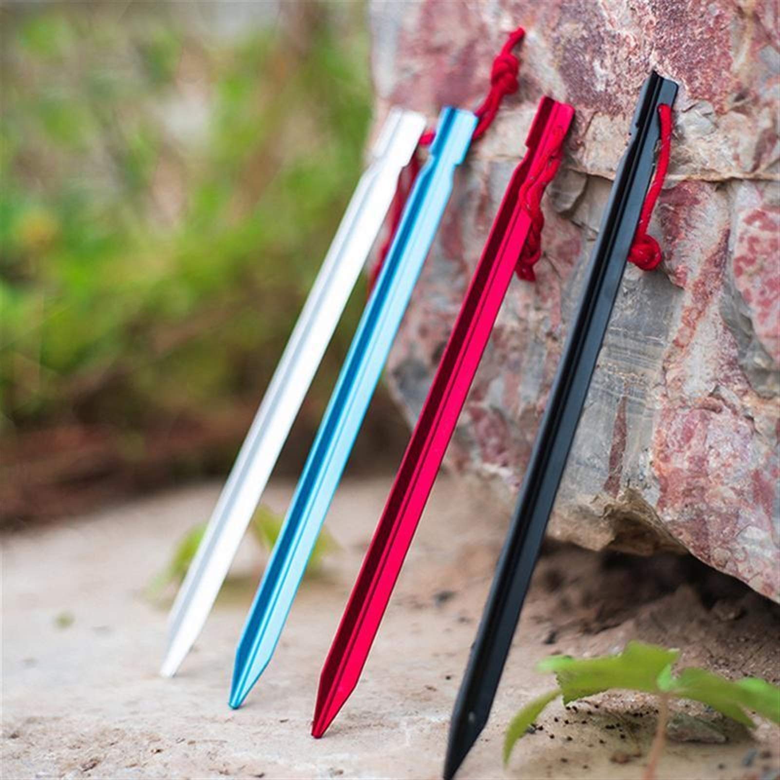 Gwoździe do namiotu 4 szt. Na zewnątrz 23 cm Ultralekkie gwoździe ze stopu aluminium Szpilki do namiotu kempingowego Gwoździe do palików namiotu Na zewnątrz Camping Piknik Stały namiot (niebieski