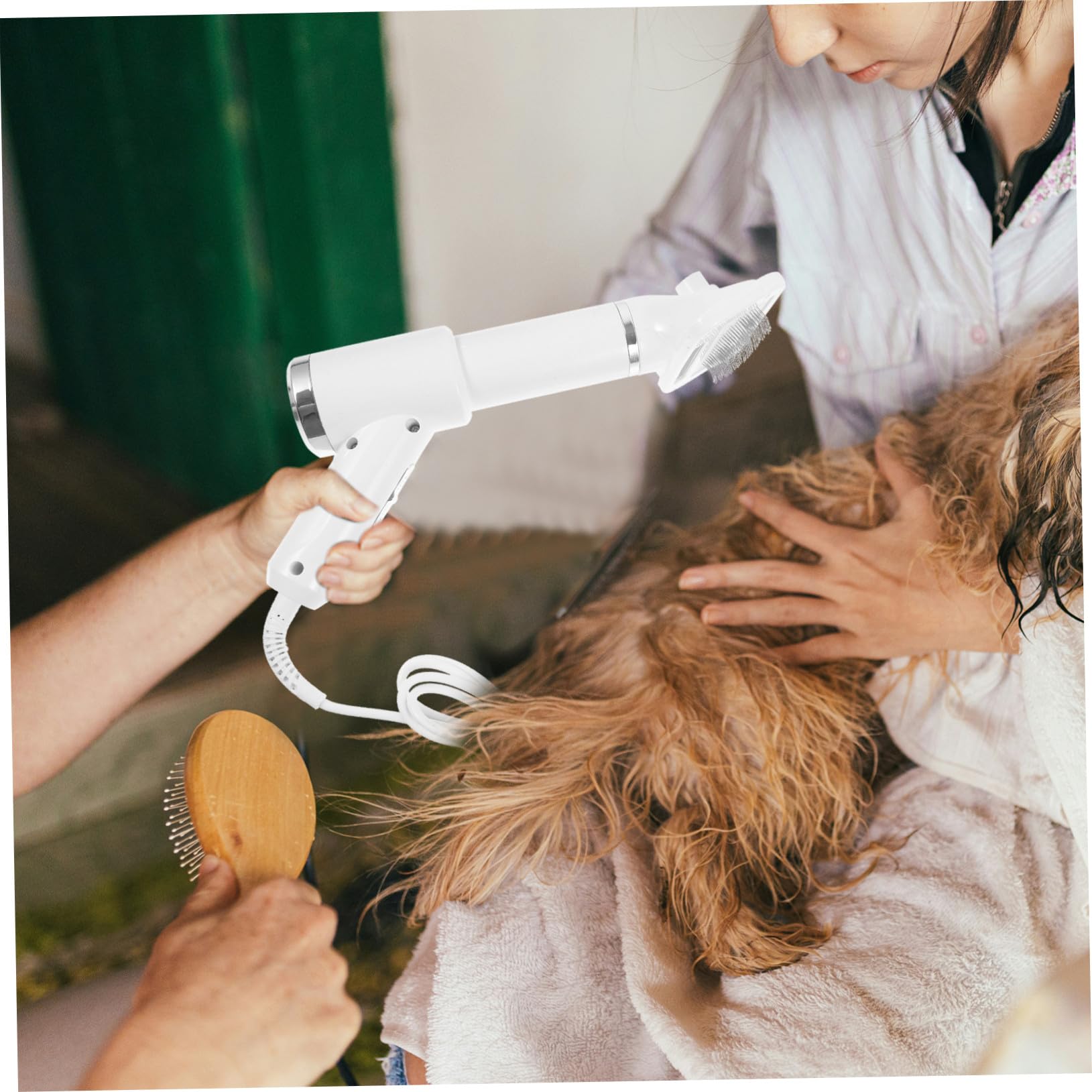 Brosse-souffleur pour Animaux Portable, Peigne Démêlant Blanc en Plastique | Chat et Chien, Usage de Toilettage, Format Compact, Accessoire pour Propriétaires D’animaux