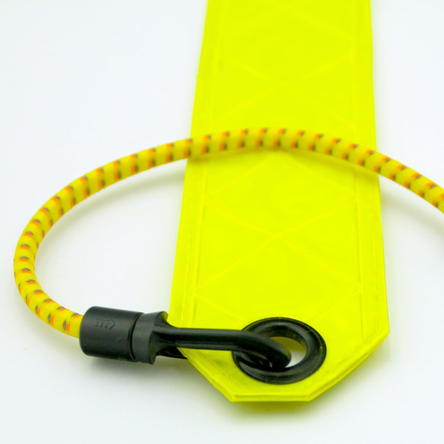 Remove Before Flight Streamer with High Visibility Design. Features Hi-Viz, 12" Long Streamer with 10" Bungie Chord with Clips. Also Makes Great Keychain Lanyard for Aviation Fans.
