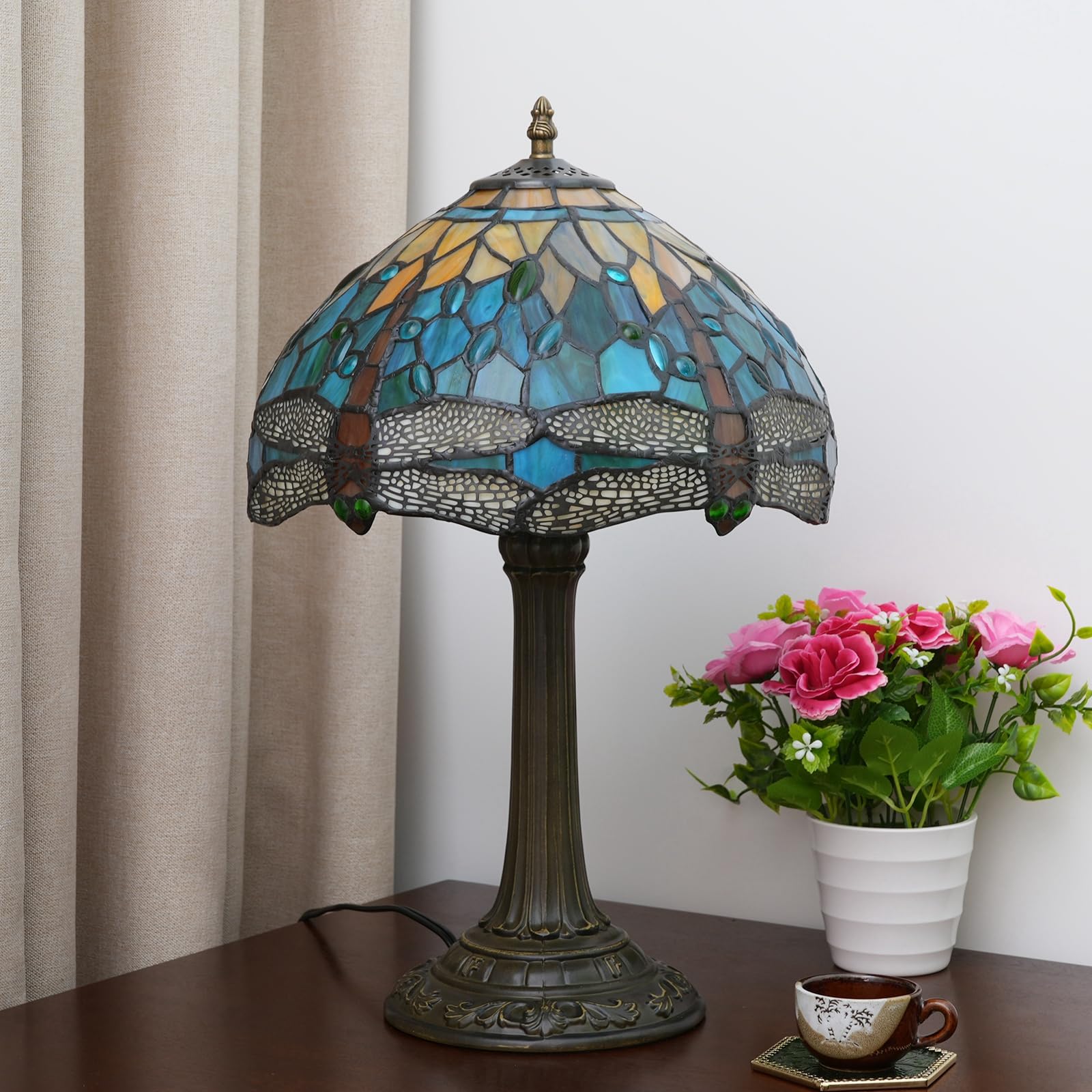 Lampada Tiffany Green Dragonfly Style Lampade di vetro macchiato Camera da letto Lampada da comodino per Office Art Craft Decor Antico Accent Comodino Estetico Retro Metallo Lettura 12 pollici