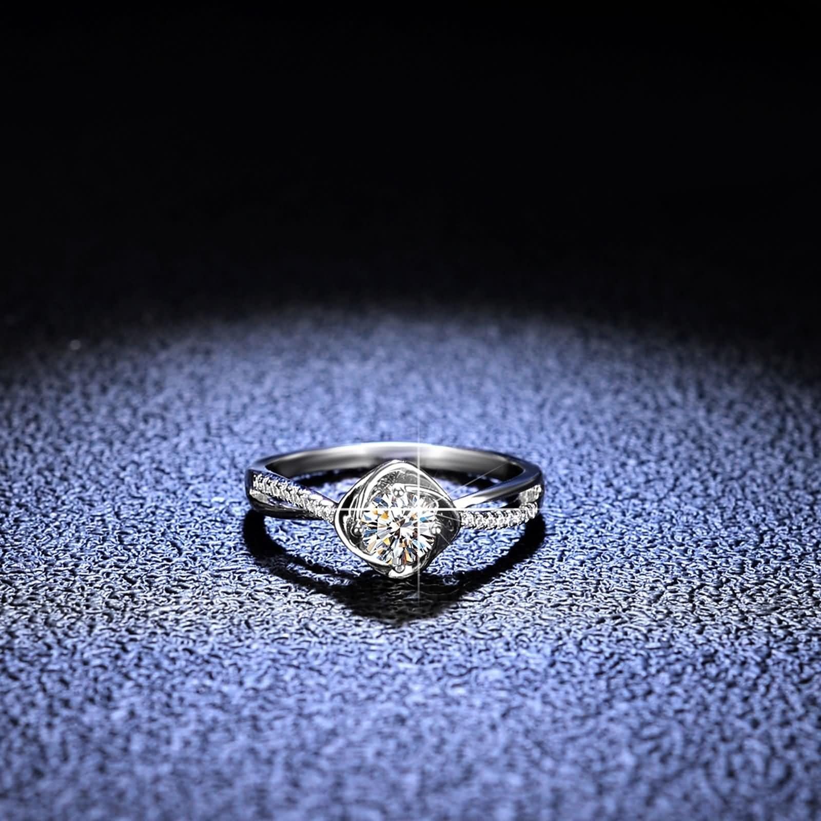 Anelli dell'amicizia sottili, anelli di fidanzamento da donna, con 4 artigli e 0,5 carati di moissanite in argento 9 K, misura 62 (19,7)