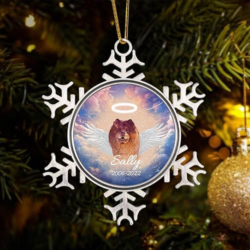 Chow Chow - Adorno de perro en el cielo con alas  Adorno de Navidad de copo de nieve  Adorno conmemorativo personalizado para árbol de Navidad para