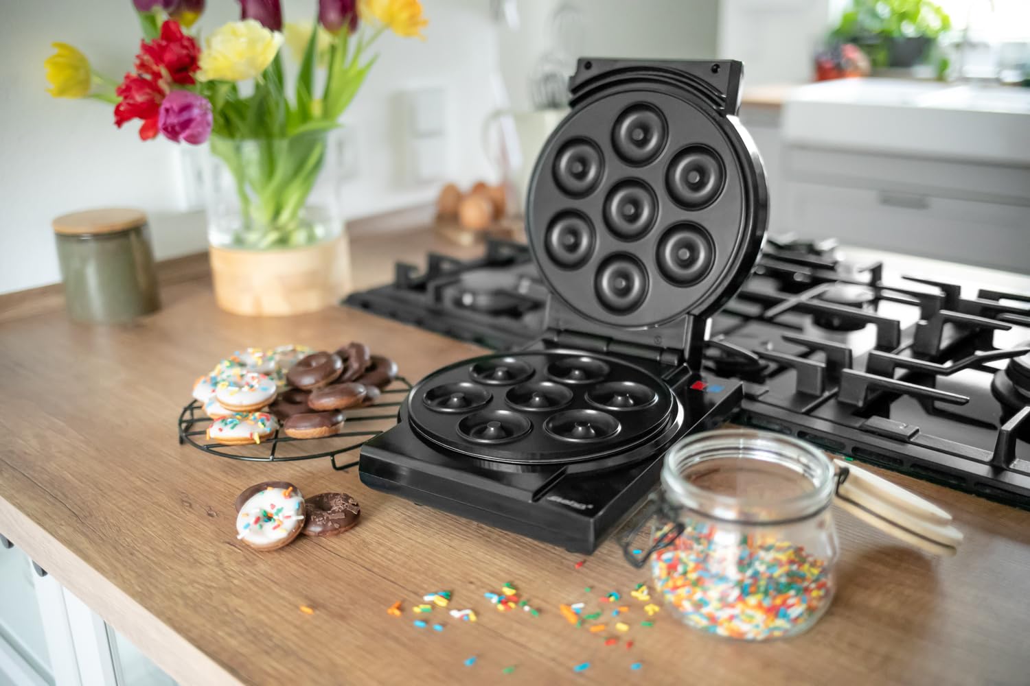 Steba Elektrogeräte Cake Maker 3 in 1, 3 antihaftbeschichtete Platten für Cake-Pops, Muffins und Donuts, Platten sind auf Knopfdruck leicht herausnehmbar, inkl. Cake Pop Halterung und Sticks, 800 Watt