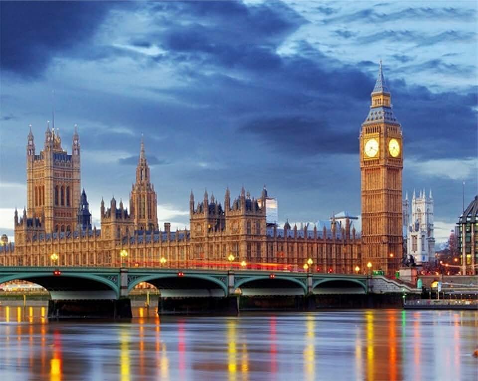 тауэрский мост и биг бен лондон. Sightseeing in london. London and its sights. 5 достопримечательностей лондона. биг бен тауэрский мост букингемский дворец.