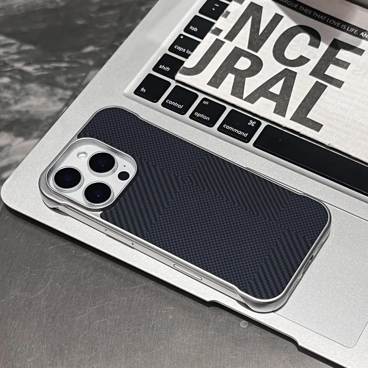 Coque fine sans cadre iPhone 14 Plus pour un usage quotidien - 6