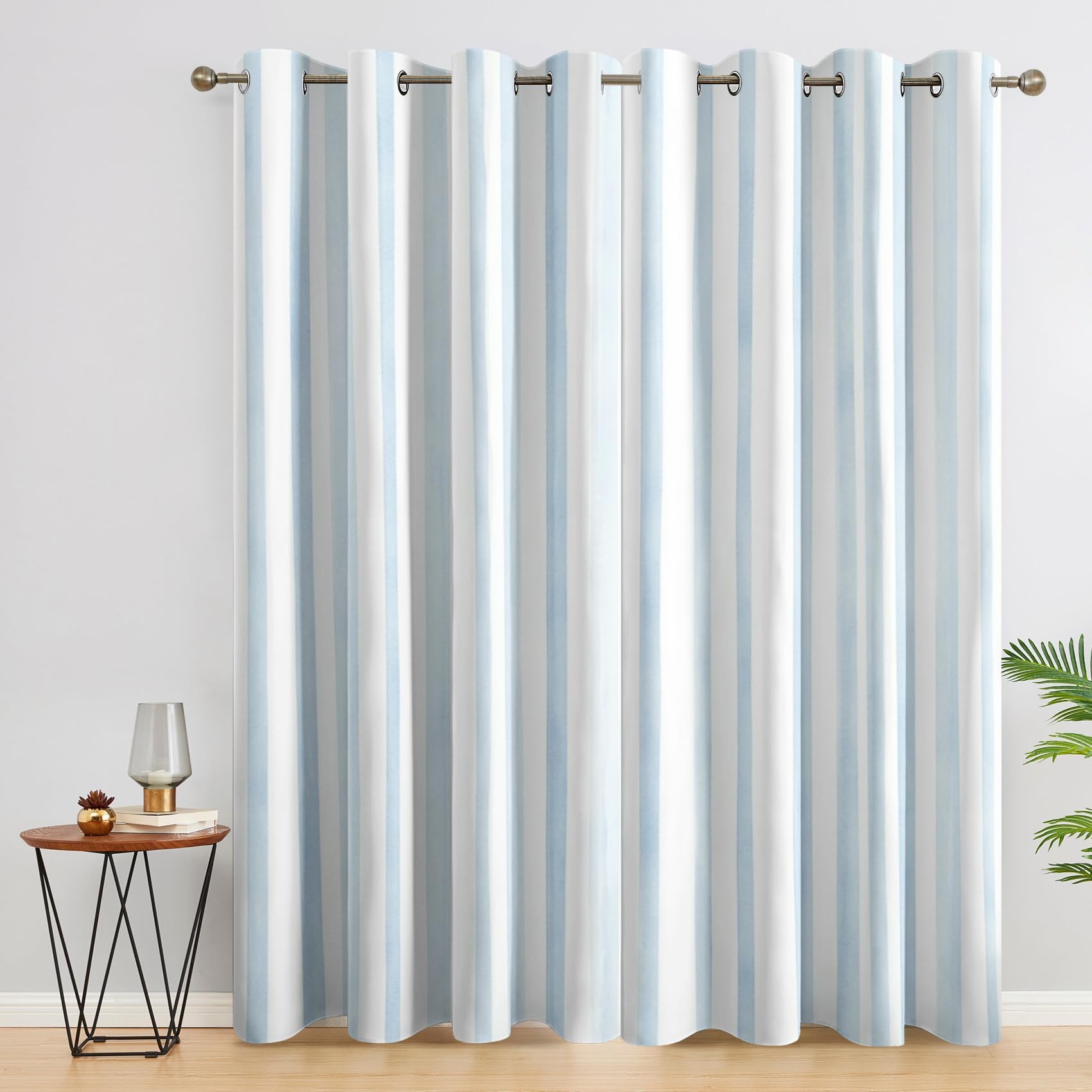 Hellblau-weiß gestreifte Verdunkelungsvorhänge für Schlaf- und Wohnzimmer 140 x 250 cm (B x H) Minimalistisches modernes geometrisches Design, wärmeisolierend, mit Ösen, 2er Set