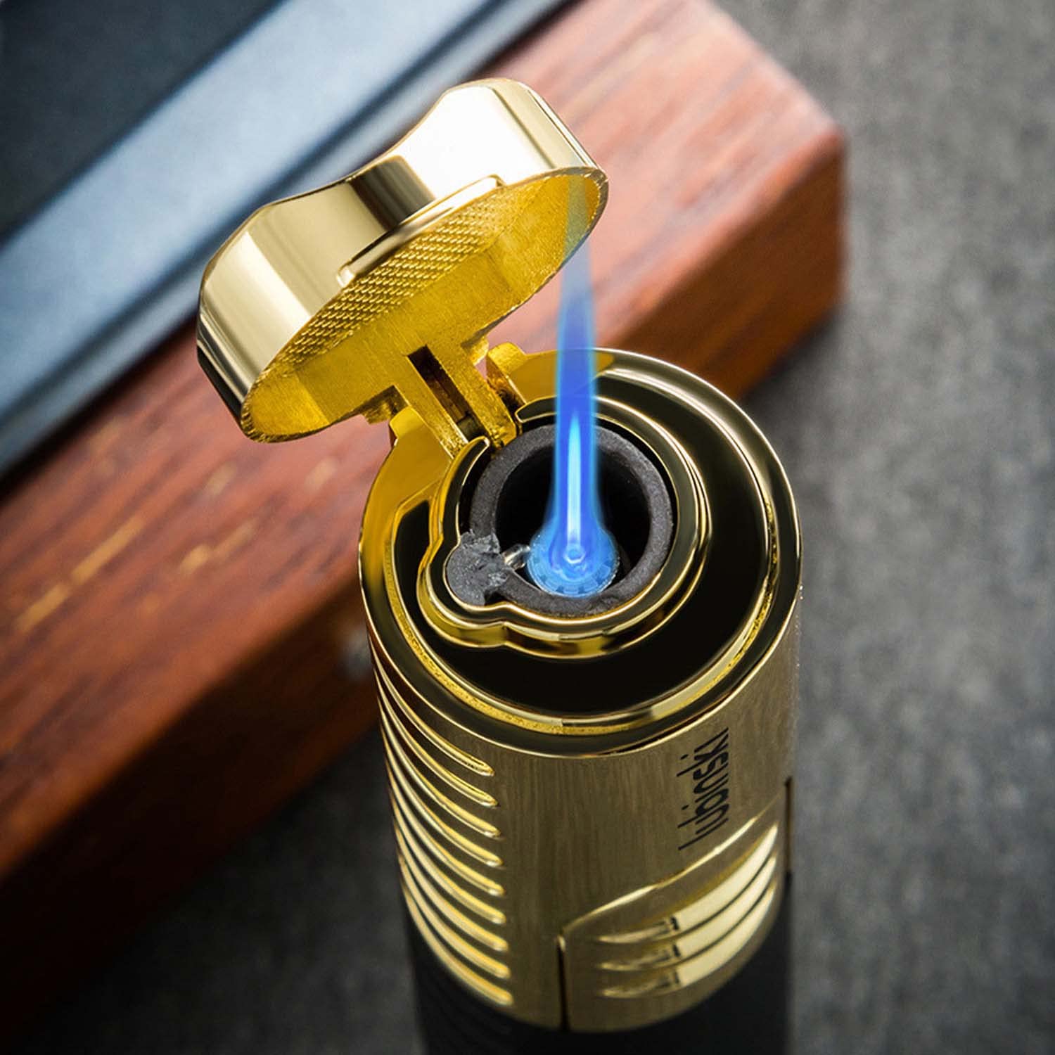 Cigarro Encendedor Portátil Titular de Cigarros Superior Soplete de Butano Llama de Chorro Potente Ajustable a Prueba de Viento Recargable Humidor Tamaño (Gasolina No Incluida)