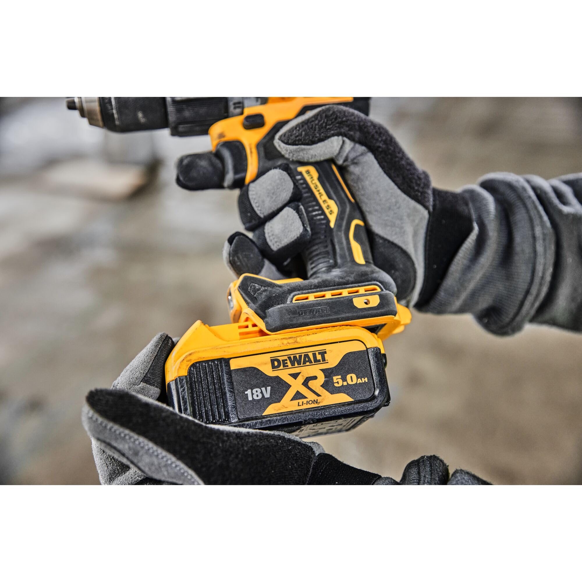 DEWALT DCD805P2T-QW Perceuse-visseuse à percussion compacte sans balais XR 18 V Li-Ion 5 Ah