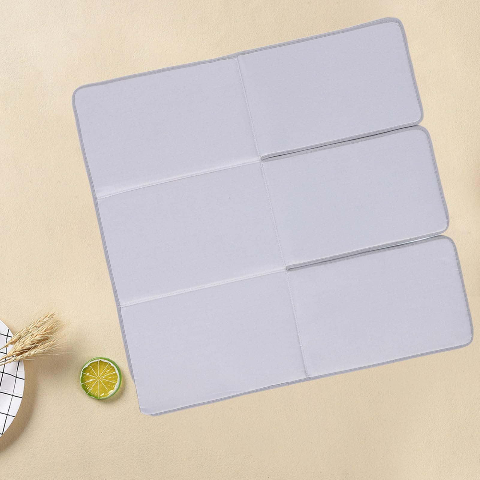 Faltbare Bügelmatte mit 6-falt Design, Pp Platte und Stoff | Tragbar für Reisen und Tischnutzung, Stabile Zubehörlösung, 1 Stück, Grau, Hitzebeständig