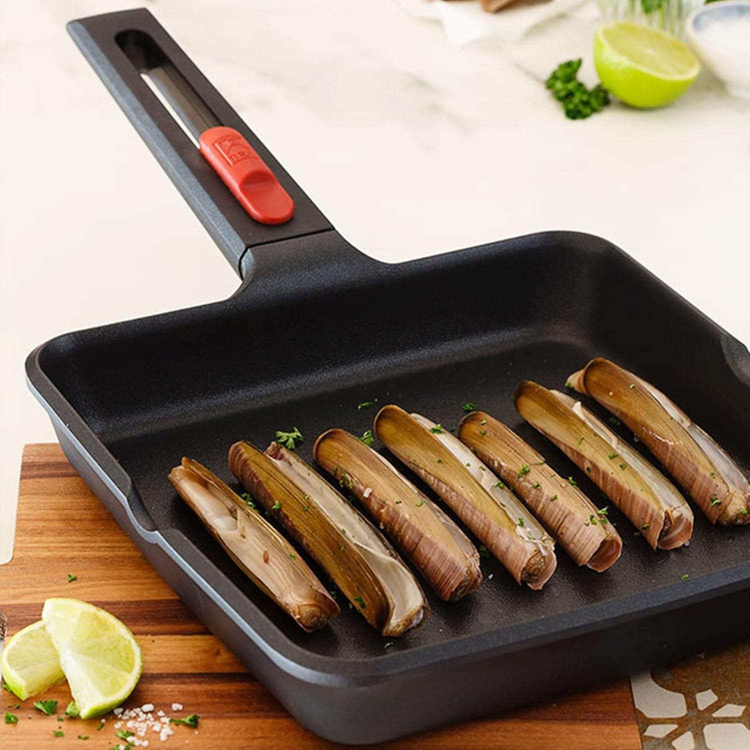 Bra-Grill Liscia .Infinity A421328 28 cm