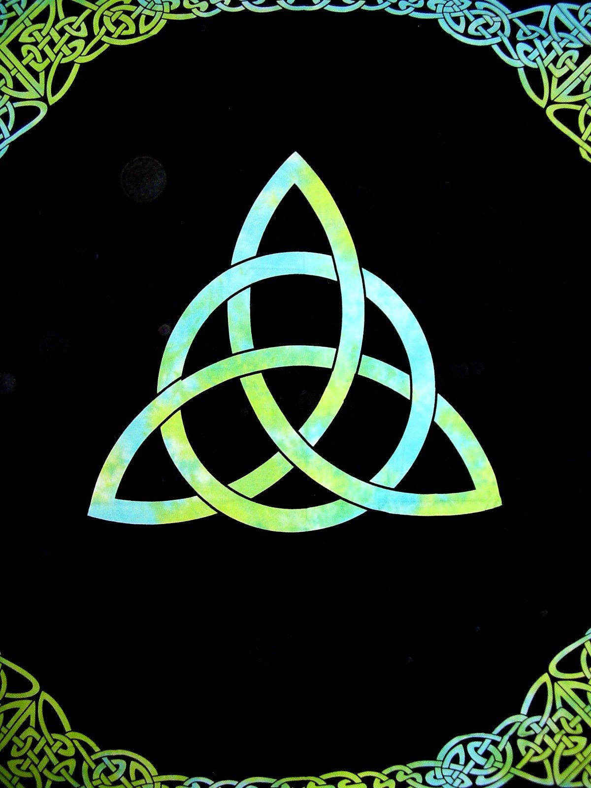 India Arts Celtic Trinity Knot Tapestry Heavy Cotton Bedspread 96