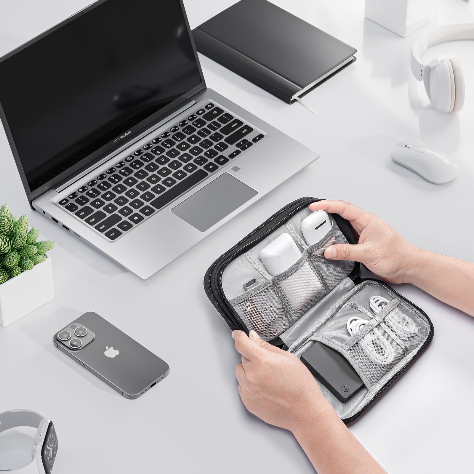 ProCase Pochette pour Chargeur et Câbles, Sac de Voyage Électronique Rigide, Trousse Organisateur pour Téléphone, Boîte Rangement pour Clé USB, Disque Dur Externe – Noir