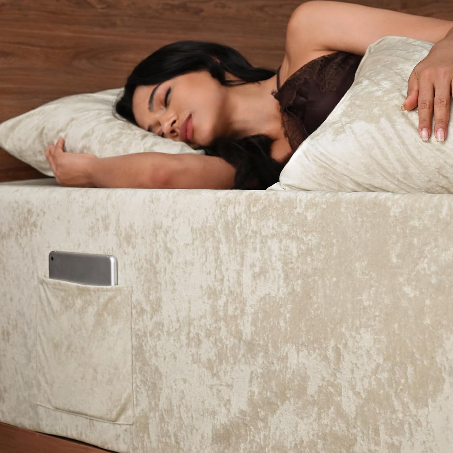 David's Home Velvet Fitted Sheet and Pillowcases Set Queen Size, Extra Deep Pocket up to 18", Soft Plush Fleece Bottom Sheet with Side Pocket & Elastic Corner Straps, Fall Winter, French Oak