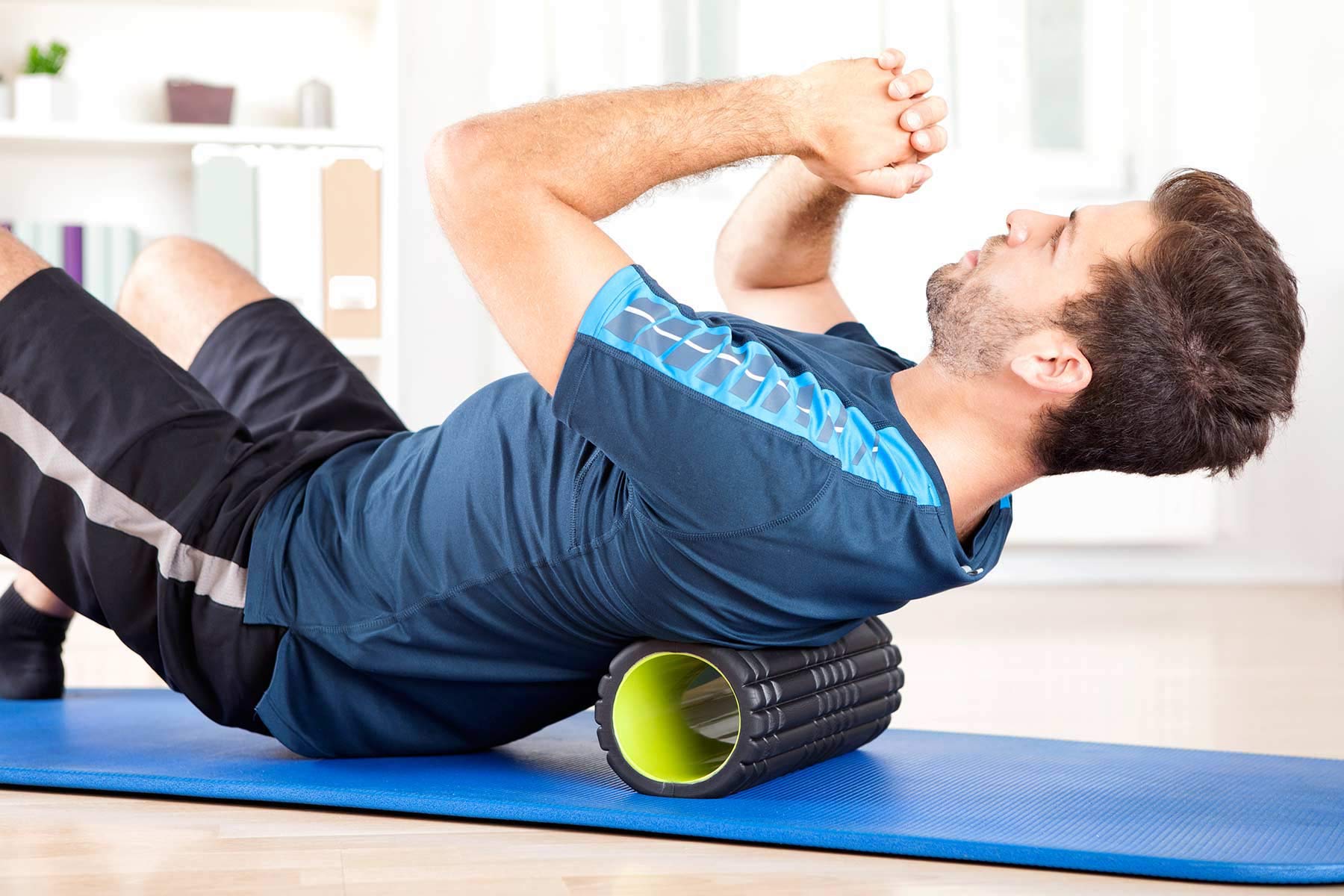 Rullo per massaggio miofasciale “Ishana” / dimensioni: lungh. 34 cm x diametro 14 cm / rullo per massaggi, foam roller, rotolo in schiuma per massaggio e rilascio muscolare, automassaggio, trattamento dei trigger point – perfetto per fitness, yoga, pilate