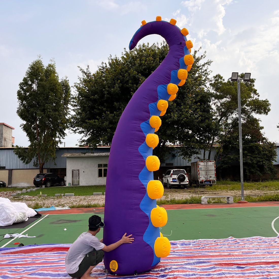 Giant 13.1FT Lighting Inflatable Octopus Tentacle, Octopus arm Leg with Blower for Halloween, Outdoor Events, Commercial Performance Activities, Stage Roof Party Decor (Purple D)