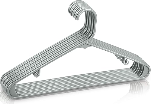 Miniatura 5 de Perchas de plástico Utopia Home estándar para hogar de color negro, perchas tubulares para la ropa, resistentes, finas y elegantes