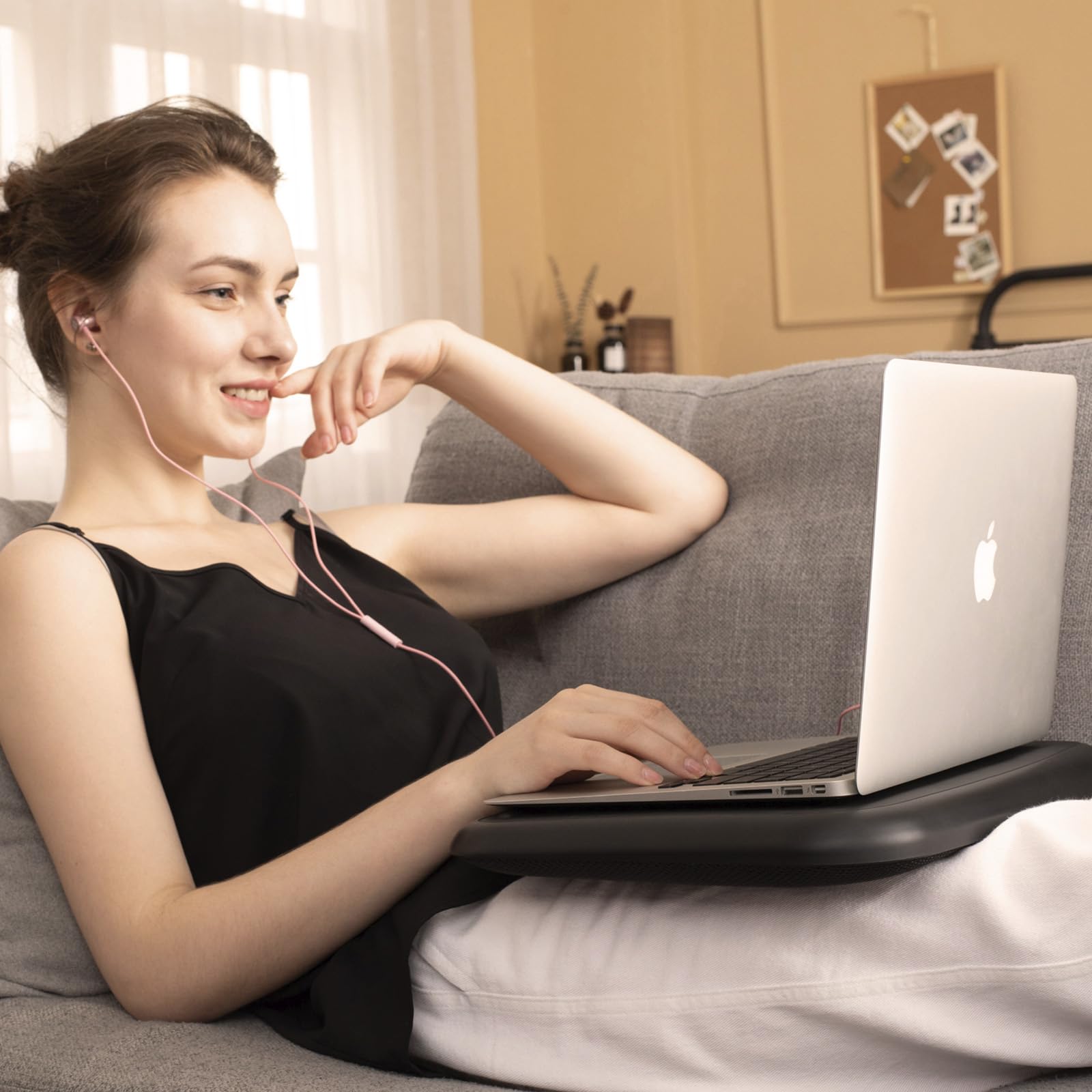 Klim Comfort+ + Refroidisseur PC Portable + Protégez-Vous et Votre PC de la surchauffe + Nouveauté 2024 + Support Ventilé 10" – 15.6" Très Confortable et Discret + Stable + Ventilateur Silencieux