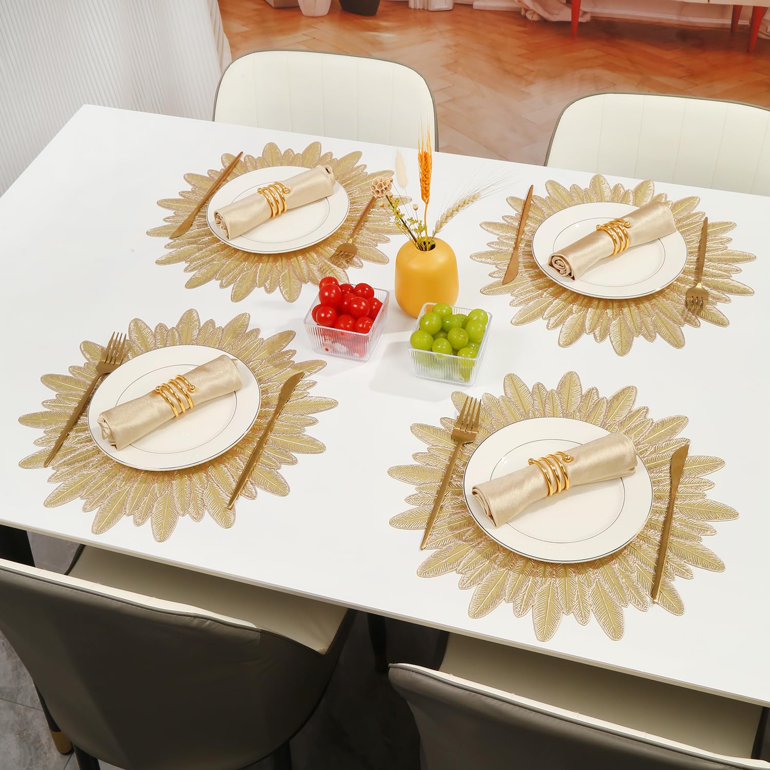 Salvamanteles Lavables, 4 Manteles Individuales y Posavasos Navideños Lavables de PVC con Plumas Tejidas Manteles Individuales de Papel de Aluminio Dorado Manteles Decorativos Resistentes al