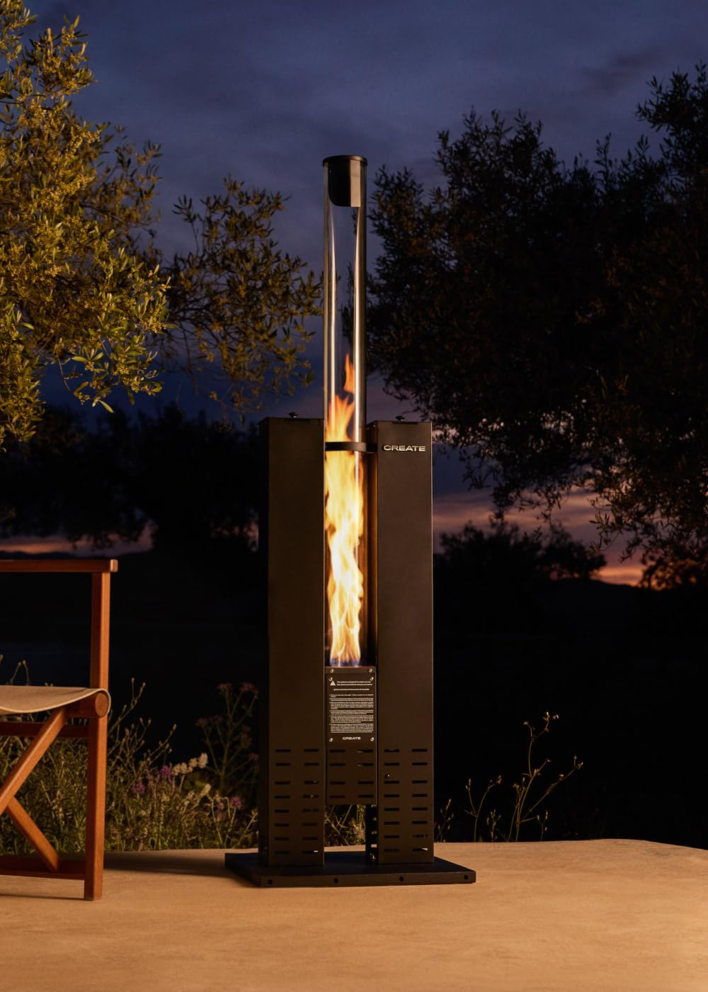 CREATE/FIRE TUBE HEATER/Estufa exterior de pellets sin humo / 8.2kW. libre de humos. materiales resistentes capacidad 3.6 kg pellets. cobertura de hasta 9m2. consumo de hasta dos horas y media