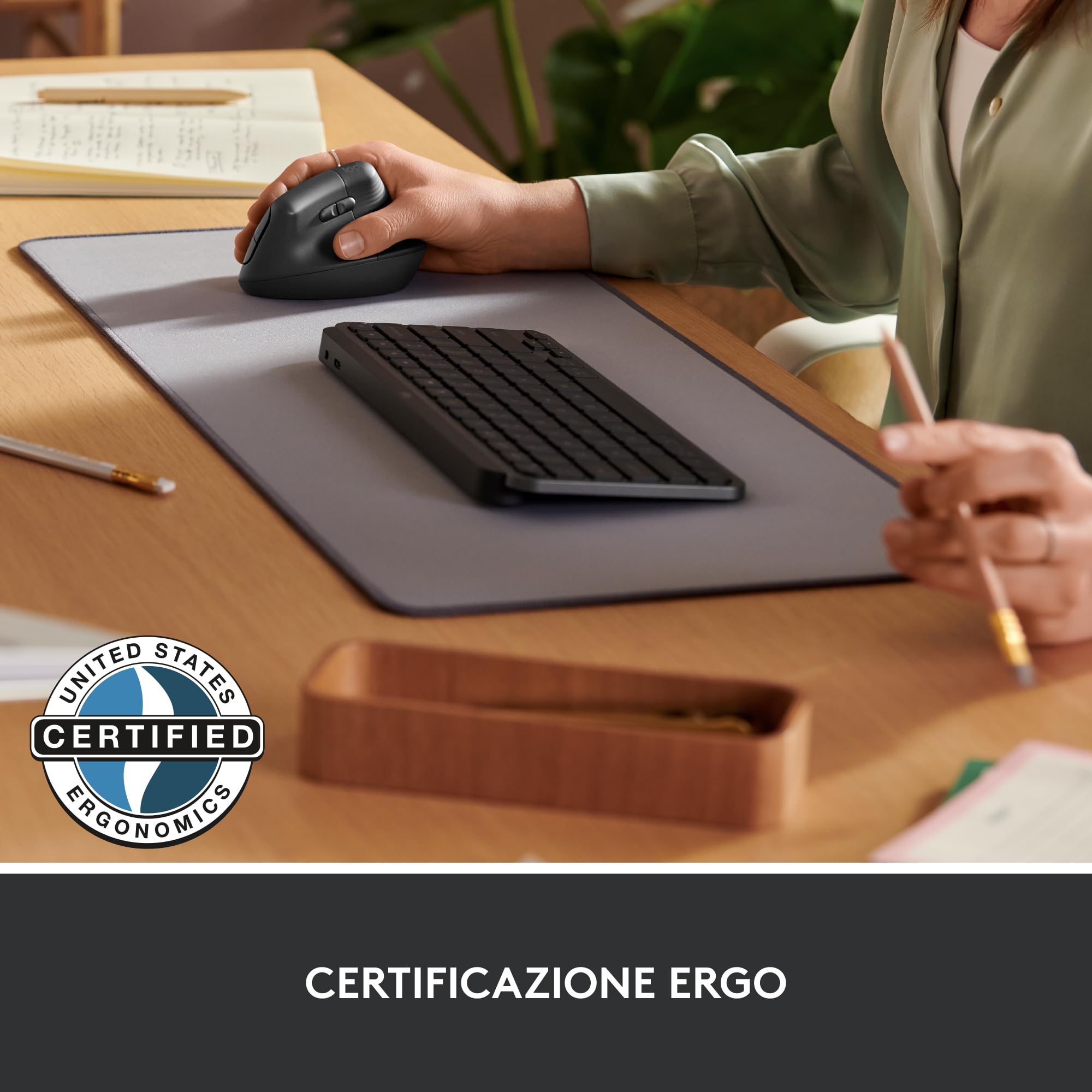 Logitech Lift For Business, Mouse Verticale Ergonomico, Wireless, Bluetooth, USB Secured Logi Bolt, Clic Silenziosi, Certificazione Globale, Windows/Mac/Chrome/Linux - Graphite