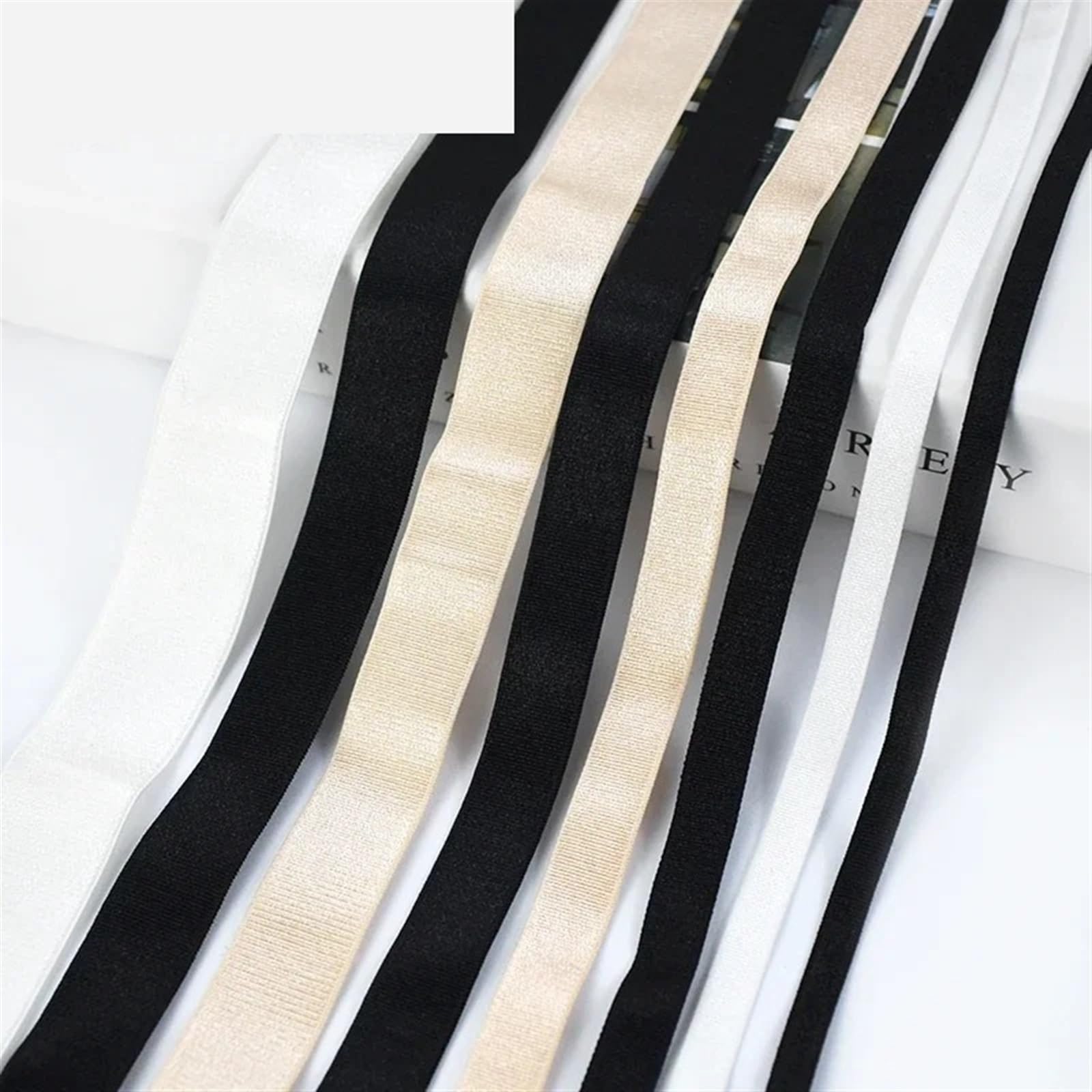 Bande Elastiche 10/20M 6-40mm Spandex Biancheria Intima Nylon Elastico Fascia Cinghie Reggiseno Nastro Fai da Te Cintura Indumento Elastici(Black,20Meters,35mm)
