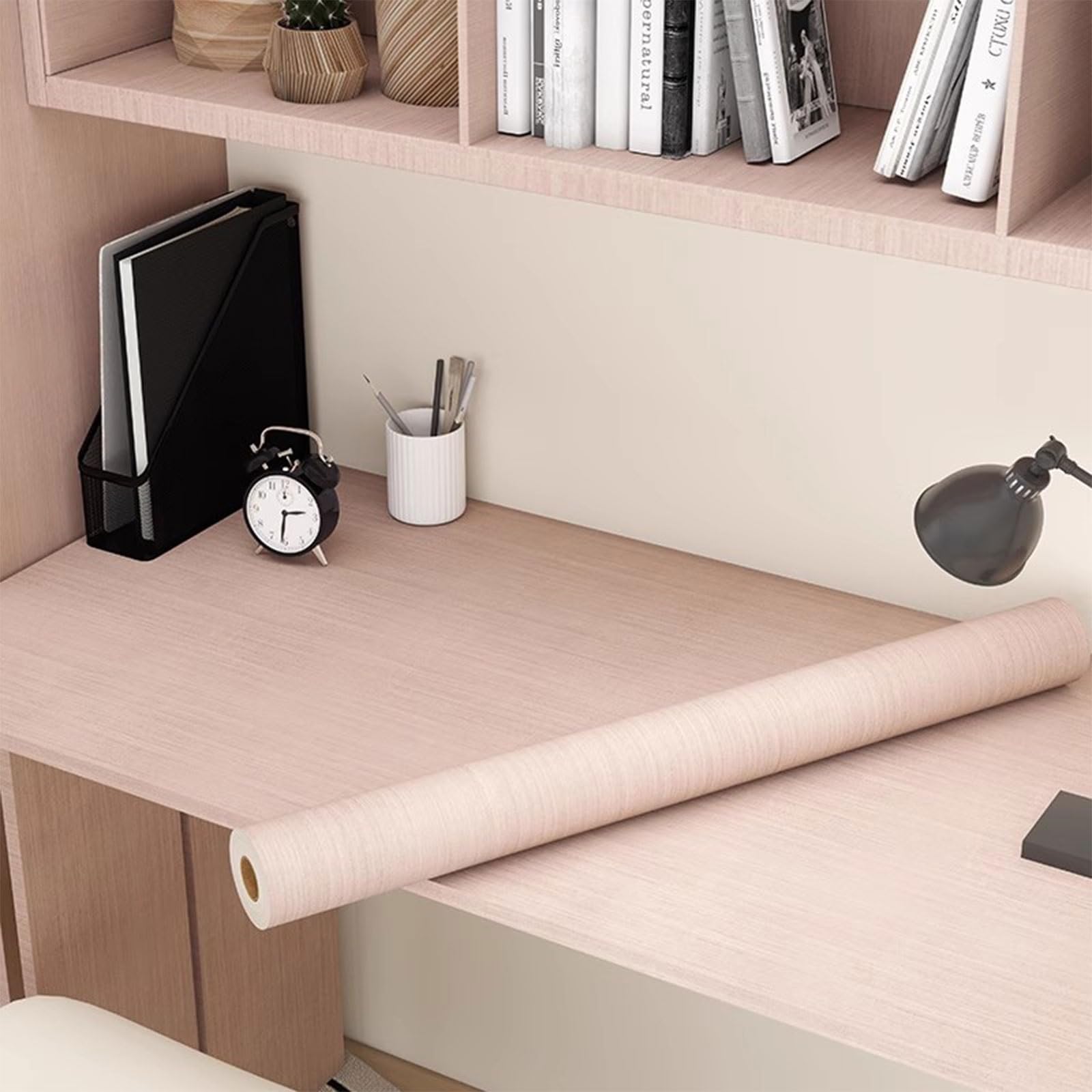 Papier peint en bois pour relooker la table du bureau et du salon