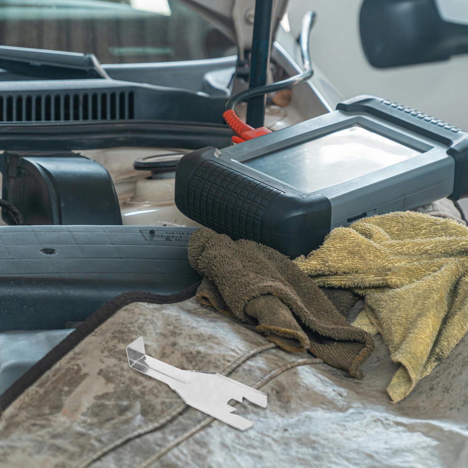 OUNONA Car Interior Door Window Crank Handle Removal Tool Replacement Window Crank Removal Tool