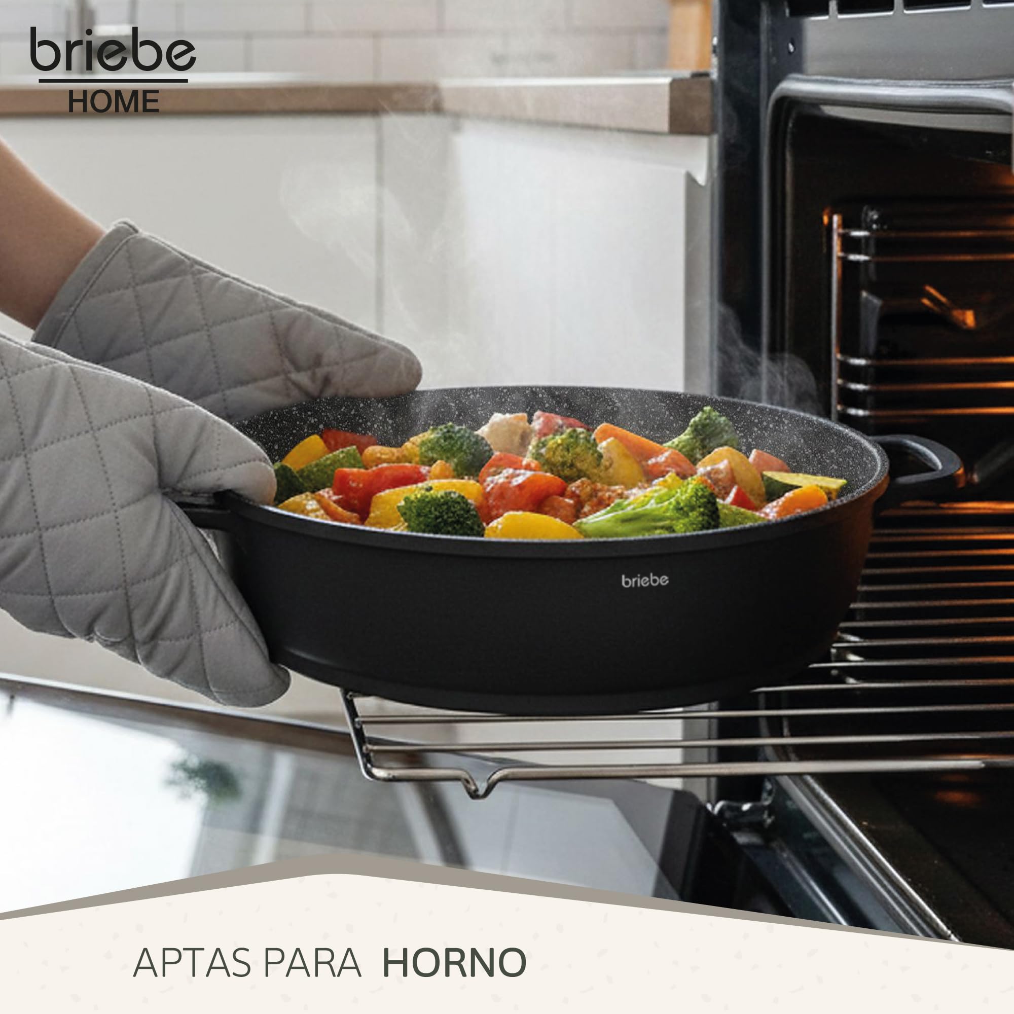 briebe Black Titanium Cacerola Baja de Cocina Inducción Antiadherente Titanio, Cazuela 28cm, Aluminio Fundido, Recubrimiento sin PFOA, Tapa Cristal, Asas Silicona, Vitrocerámica, Gas, Horno