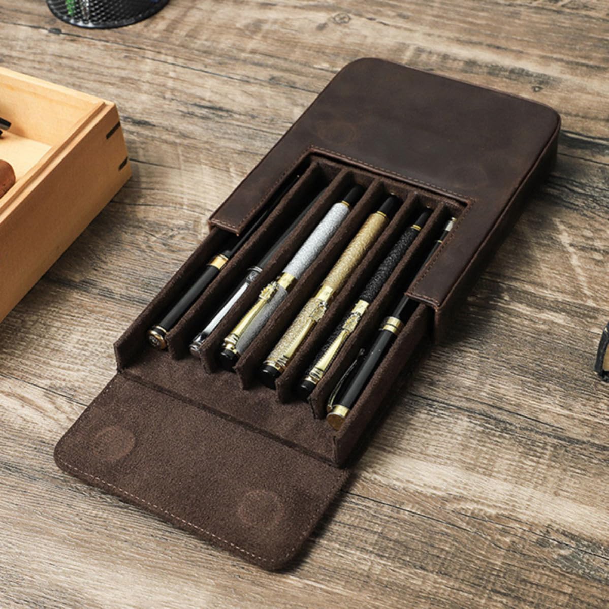 Hemobllo Pen Case, Single Pen Presentation Case, Scatola per 6 Penne, Cuoio, Coffee, Cassetto Magnetico, per Studenti, per Festival e Confezionamento