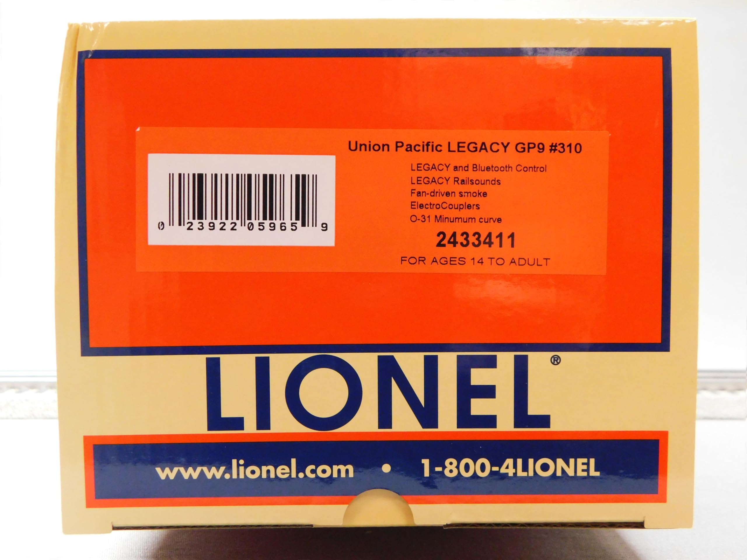 Lionel Union Pacific UP Legacy GP9#310 O Gauge Diesel Engine 2433411