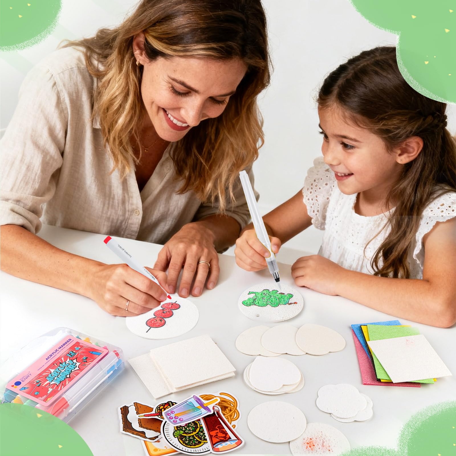 UBERMing 72 Pièces Kit de Peinture Texturée en Mousse, Magic Puffy Paint Set 3D Eponge de Dessin avec 31 Papier de Peinture Texture Mousse 12 Feutres de Couleur et 1 Sac de Rangement