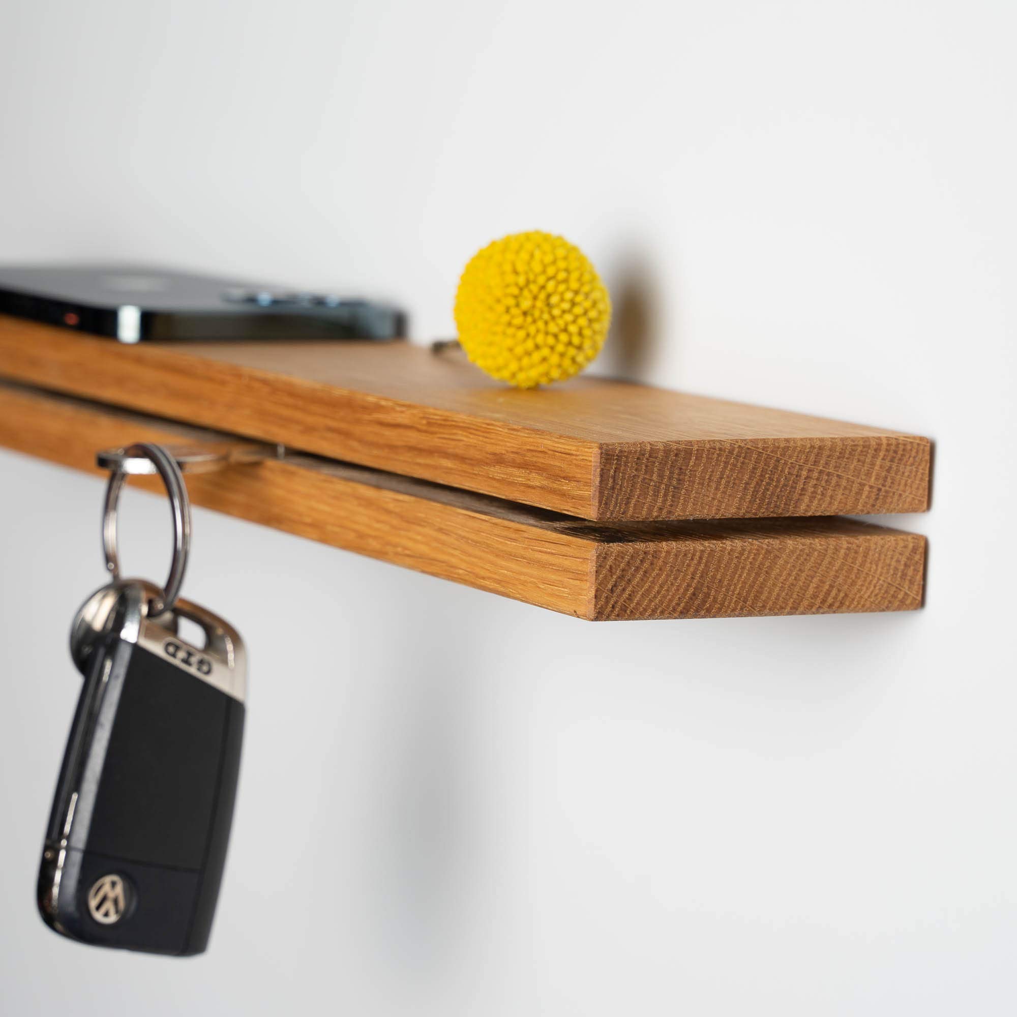 WOODS Houten sleutelrek met XXL plank, handgemaakt in Beieren, meerdere houtsoorten en ontwerpen om uit te kiezen, sleutelhouder, sleutelrek (eik, 25 cm