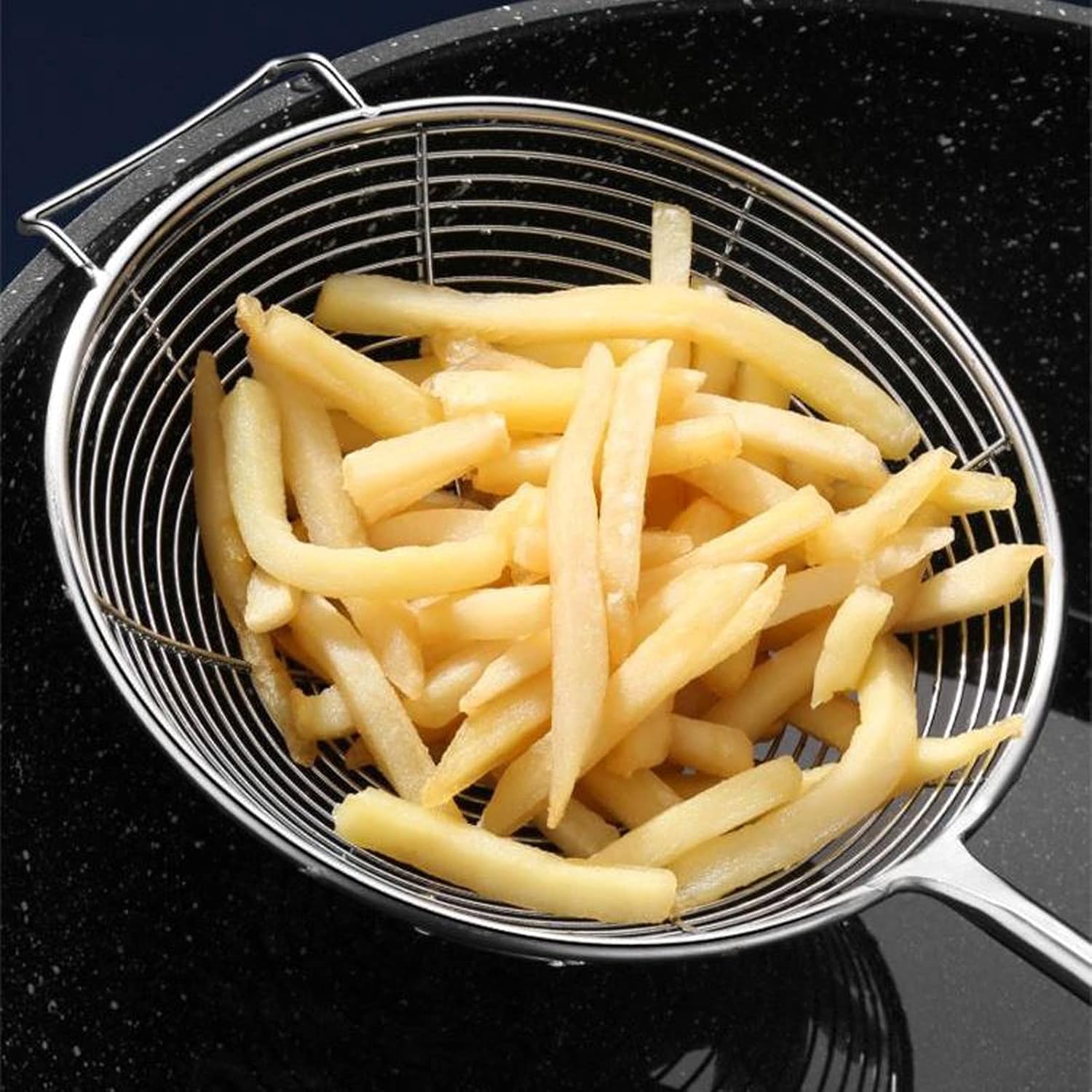 フライドポテトバスケット 掛かる穴の多い揚げ食品フィルターが付いている長いハンドルの家庭用キッチンのクッキングバスケットのステンレス