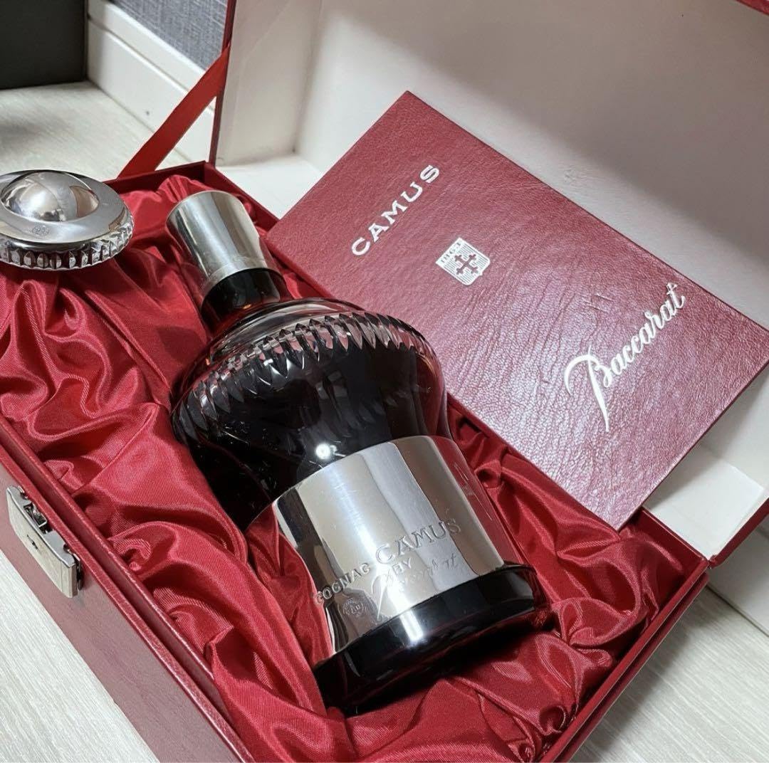 ノーブランド品 CAMUS Silver Top Baccarat Crystal Bottle