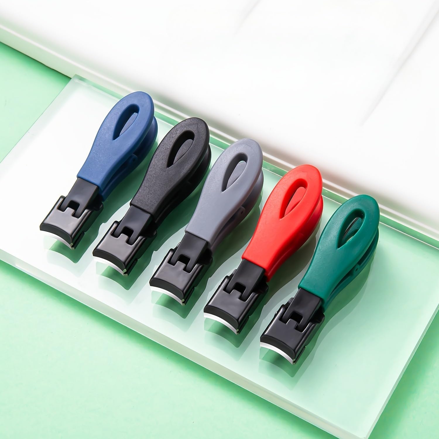 1pc Anti-Splash Clipper Anti-Splash Nail Clipper with Wide Opening Manicure and Pedicure Tools