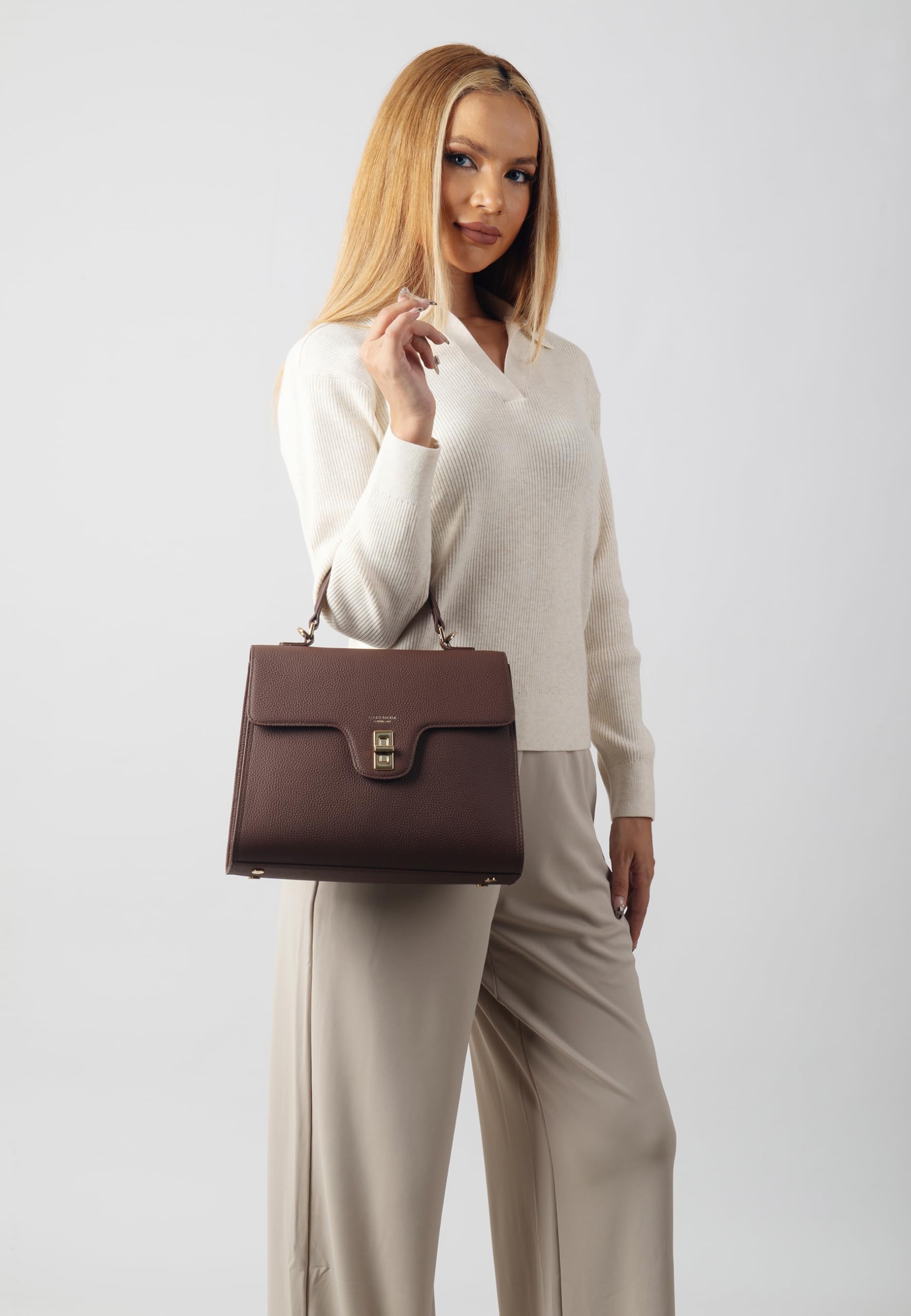 Carlheim, Gotland Genuine Leather collection, Estelle Genuine Leather Handbag (Brown)