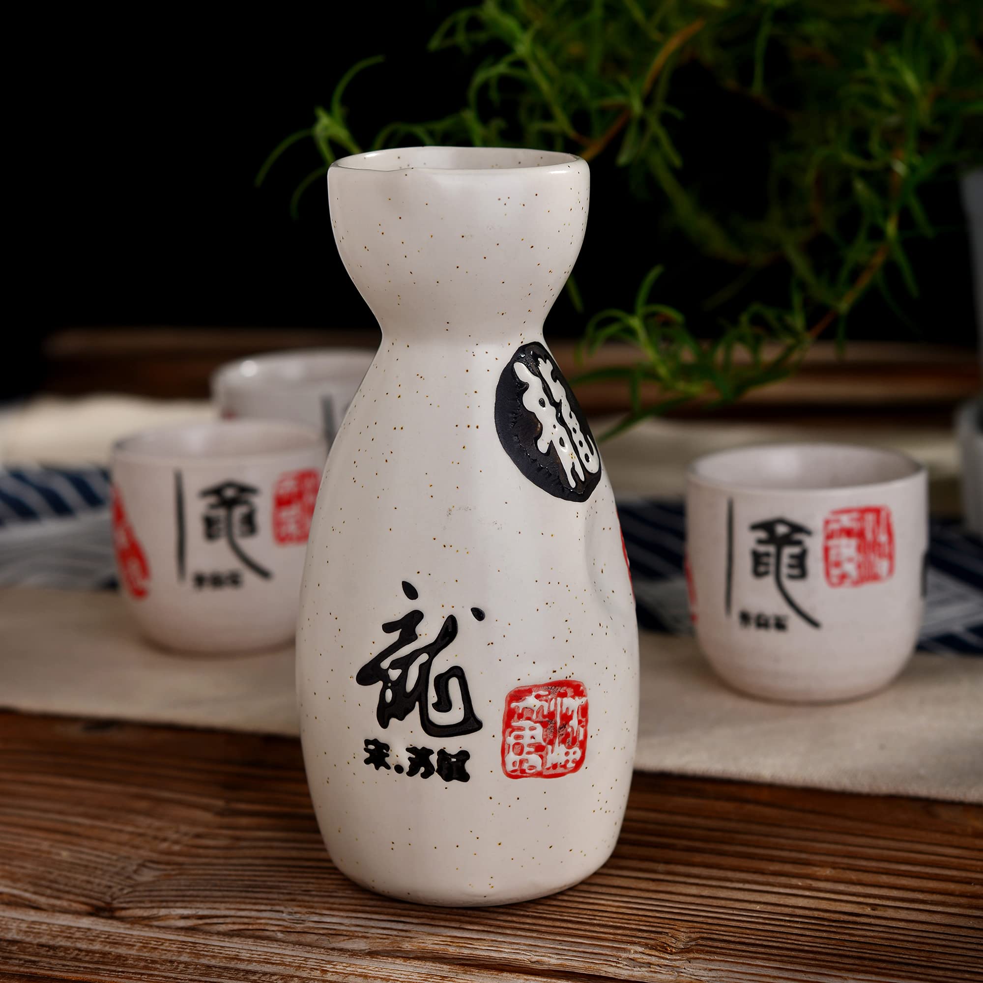 Set e Bicchieri da Sakè, Set Tradizionale Giapponese con Bicchierini da Sakè in Porcellana Ceramica Artigianale Set 5 Pezzi, 1 Sake Pot, 4 Tazze di Sake, Bianca
