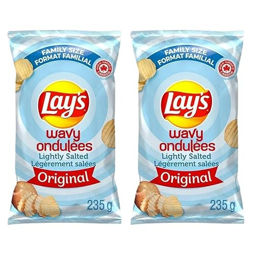 Lays - Papas fritas onduladas ligeramente saladas, 235 g8.3 oz (paquete de 2) enviadas desde Canadá