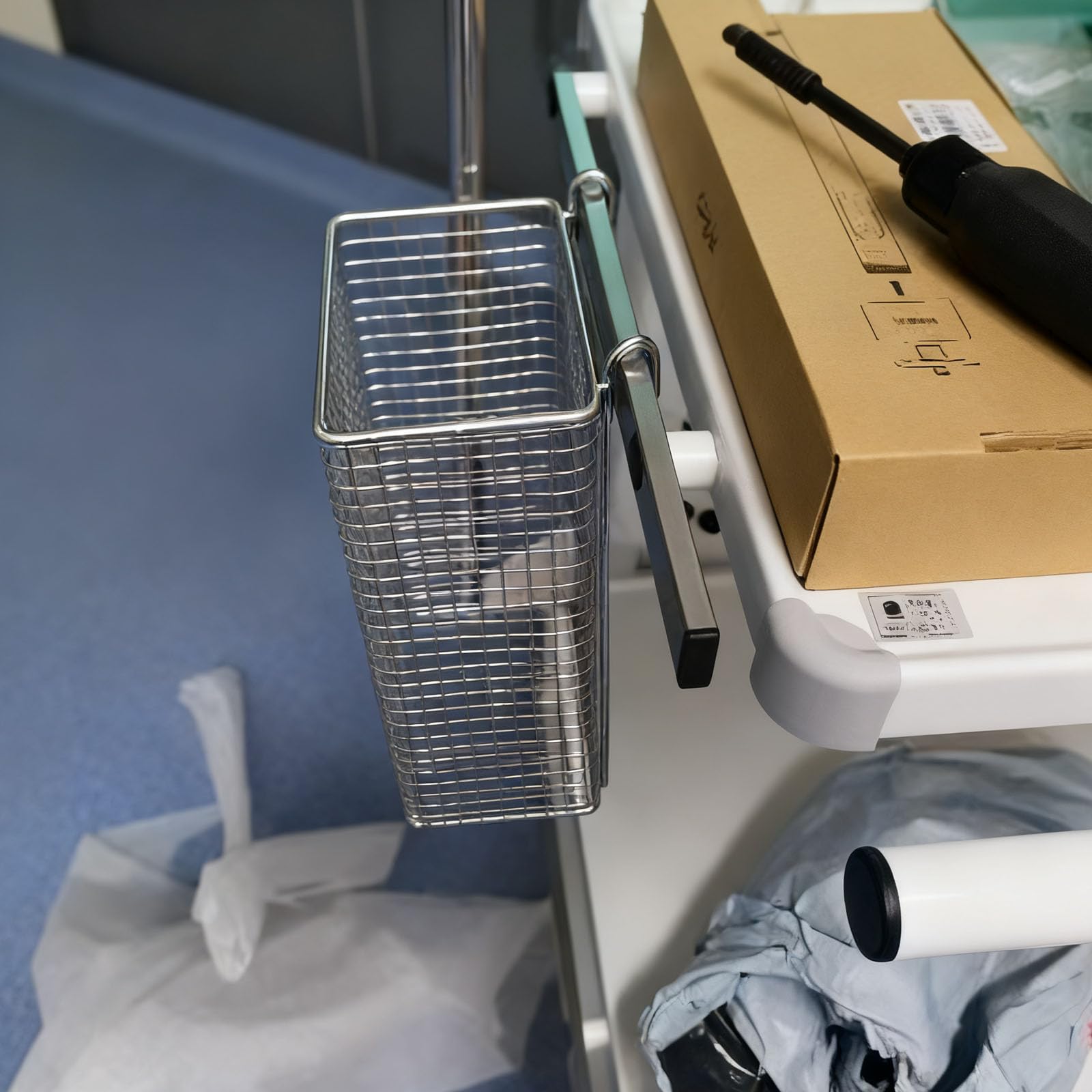 Kosz dezynfekujący, taca do sterylizacji ze stali nierdzewnej z haczykiem, perforowana konstrukcja, elastyczna instalacja, odporna na ciepło, idealna do szpitali i klinik, 15 x 10 x 30 cm