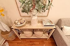 Review Image by Eva Marko Eva Marko